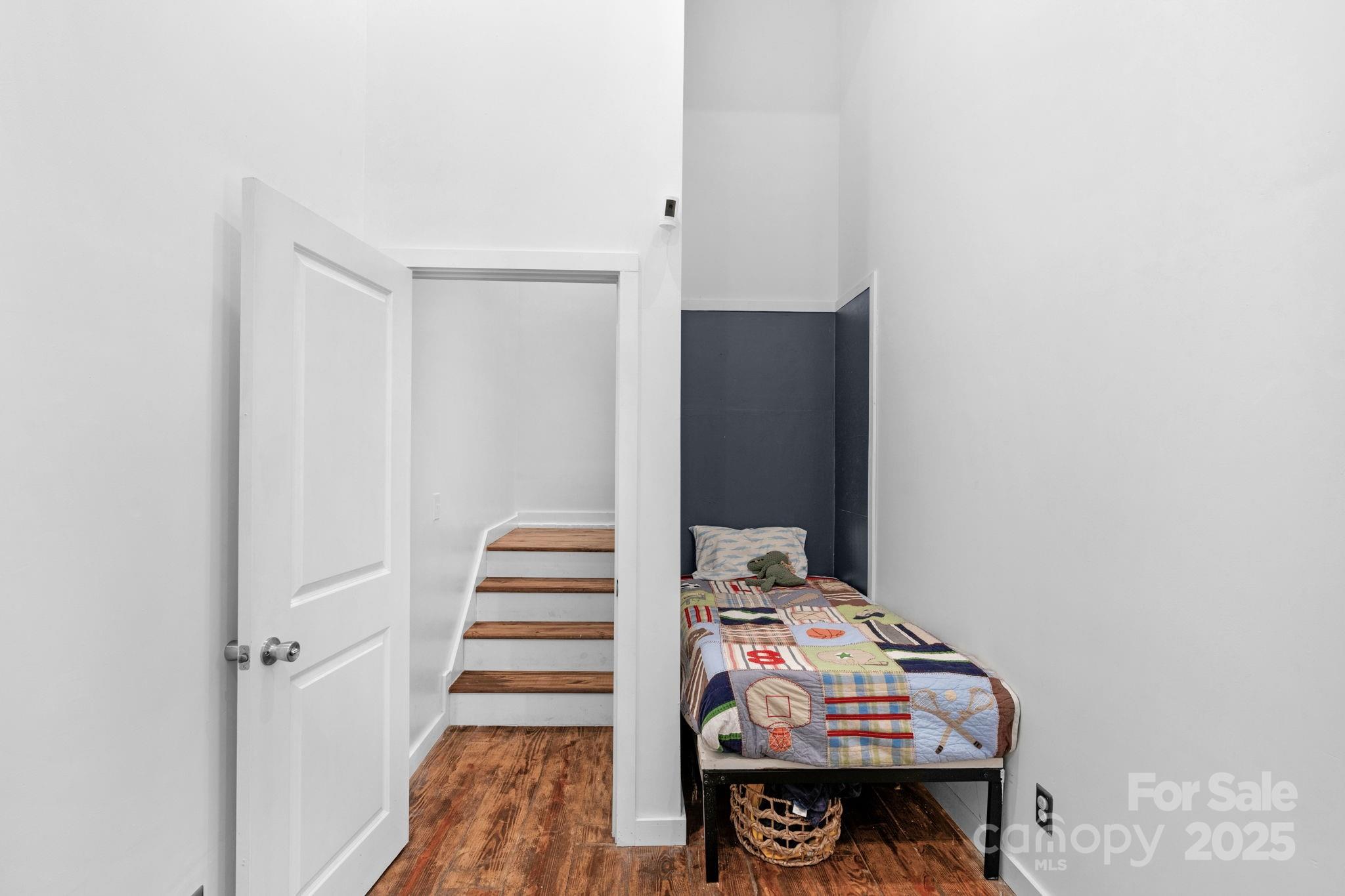 Riverchase Estates - Residential