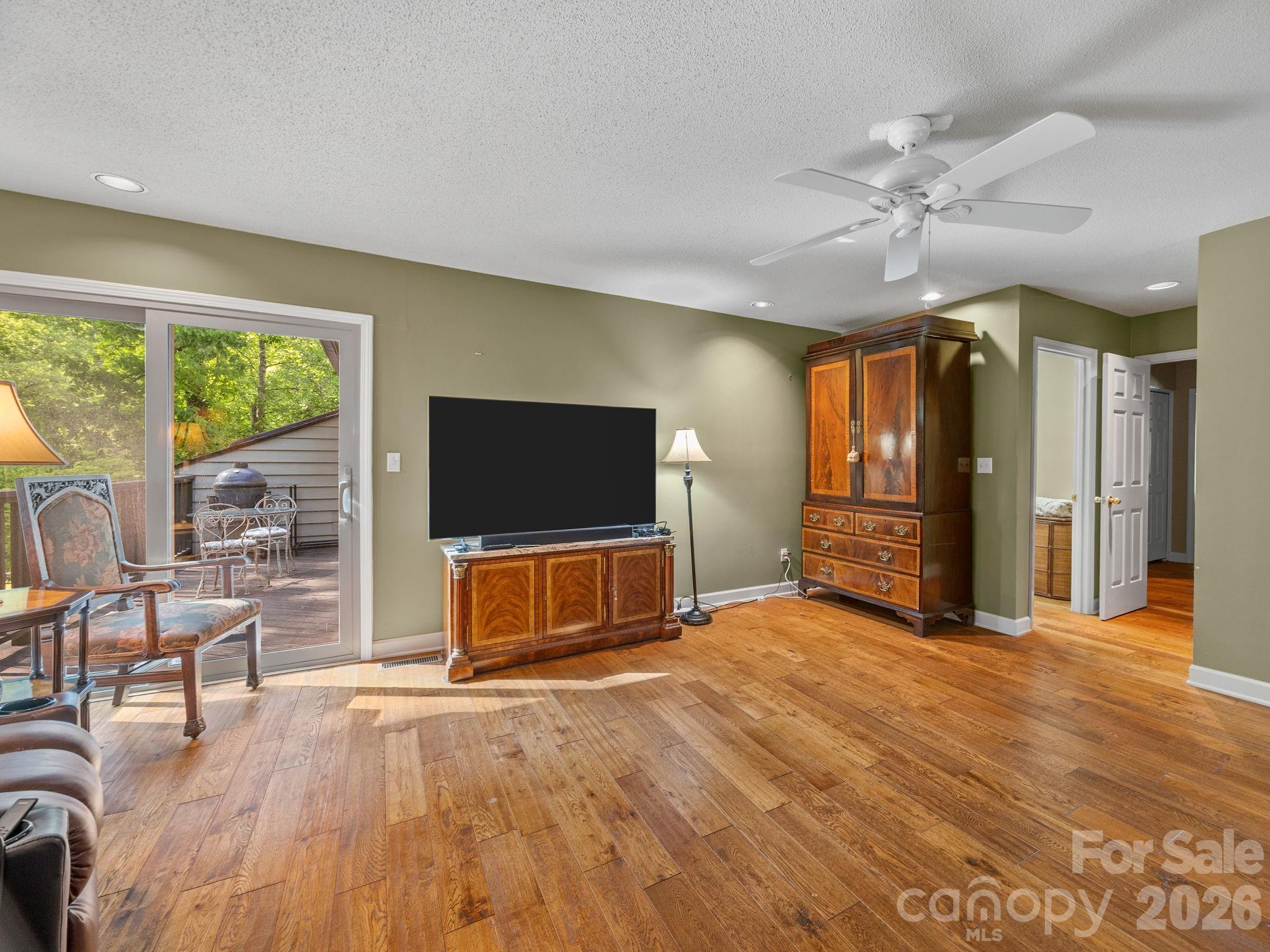 Hunting Country Trails - Residential