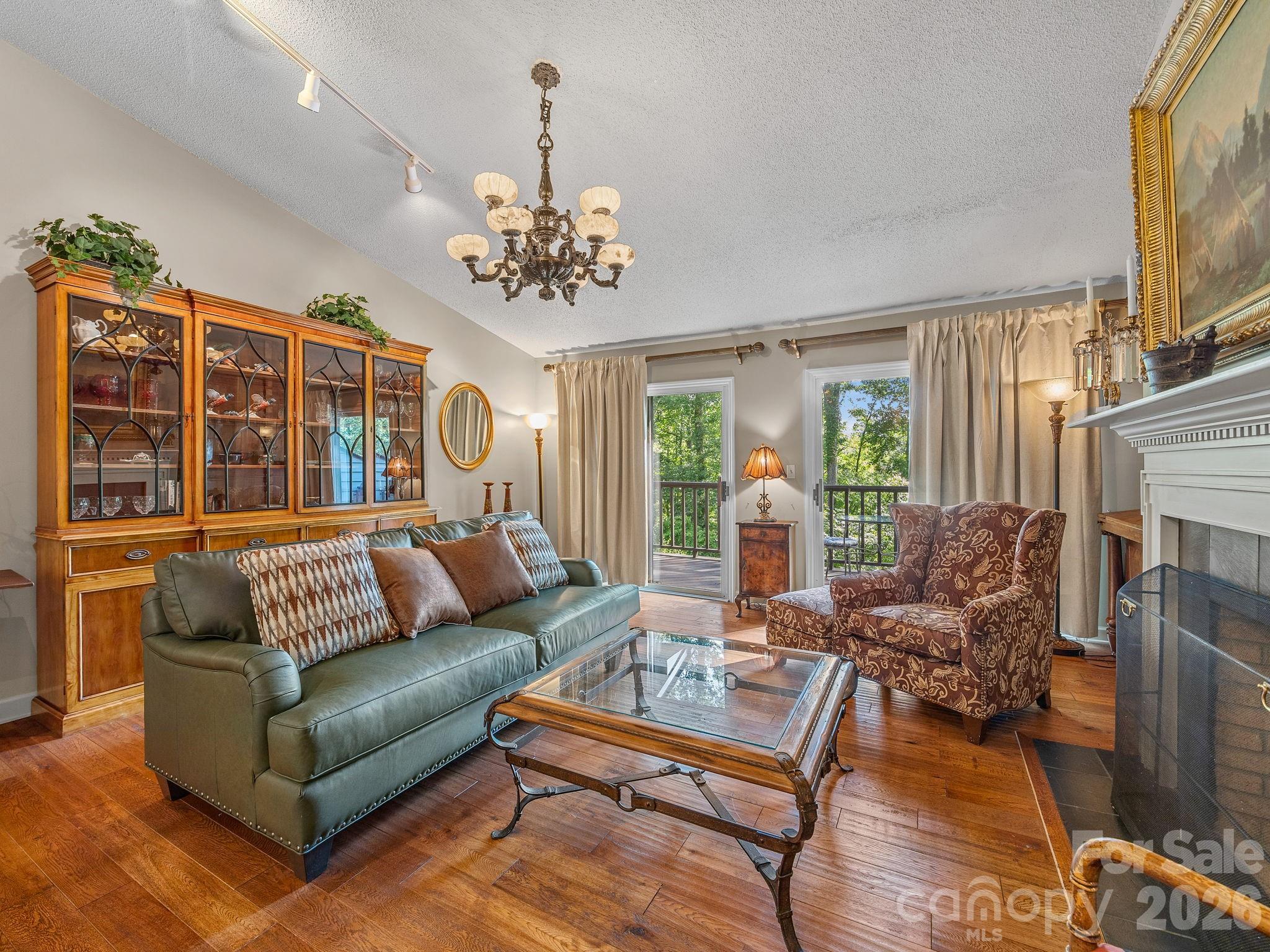 Hunting Country Trails - Residential