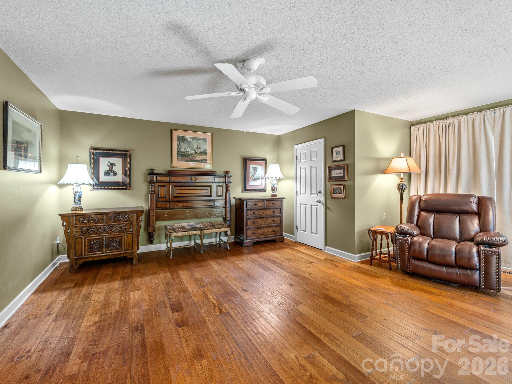 Hunting Country Trails - Residential