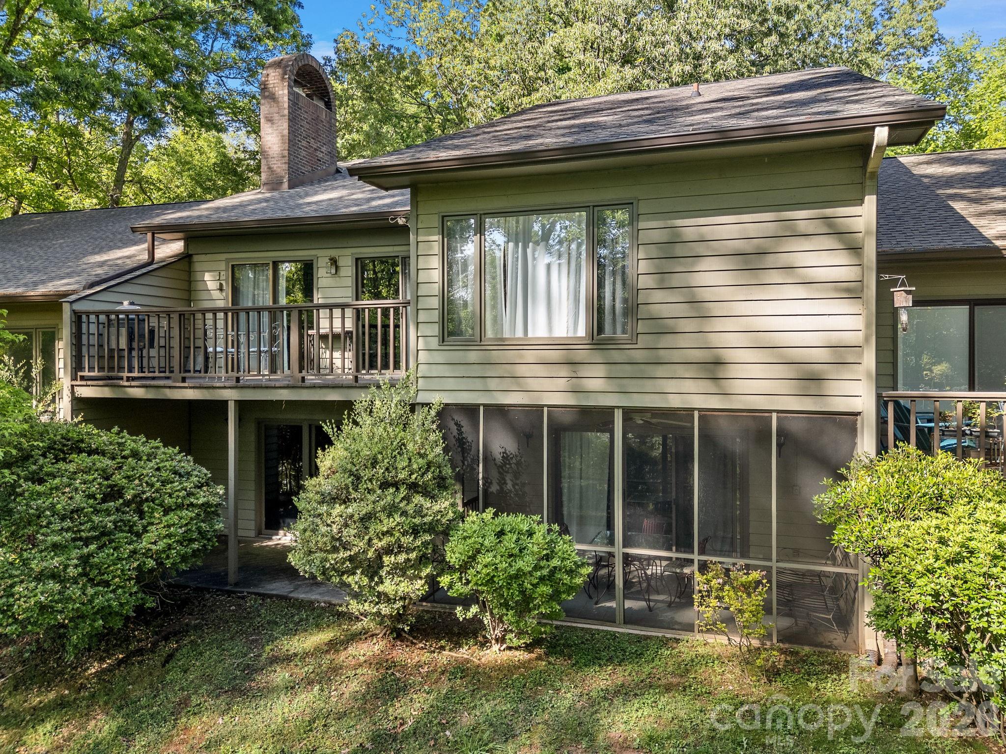 Hunting Country Trails - Residential