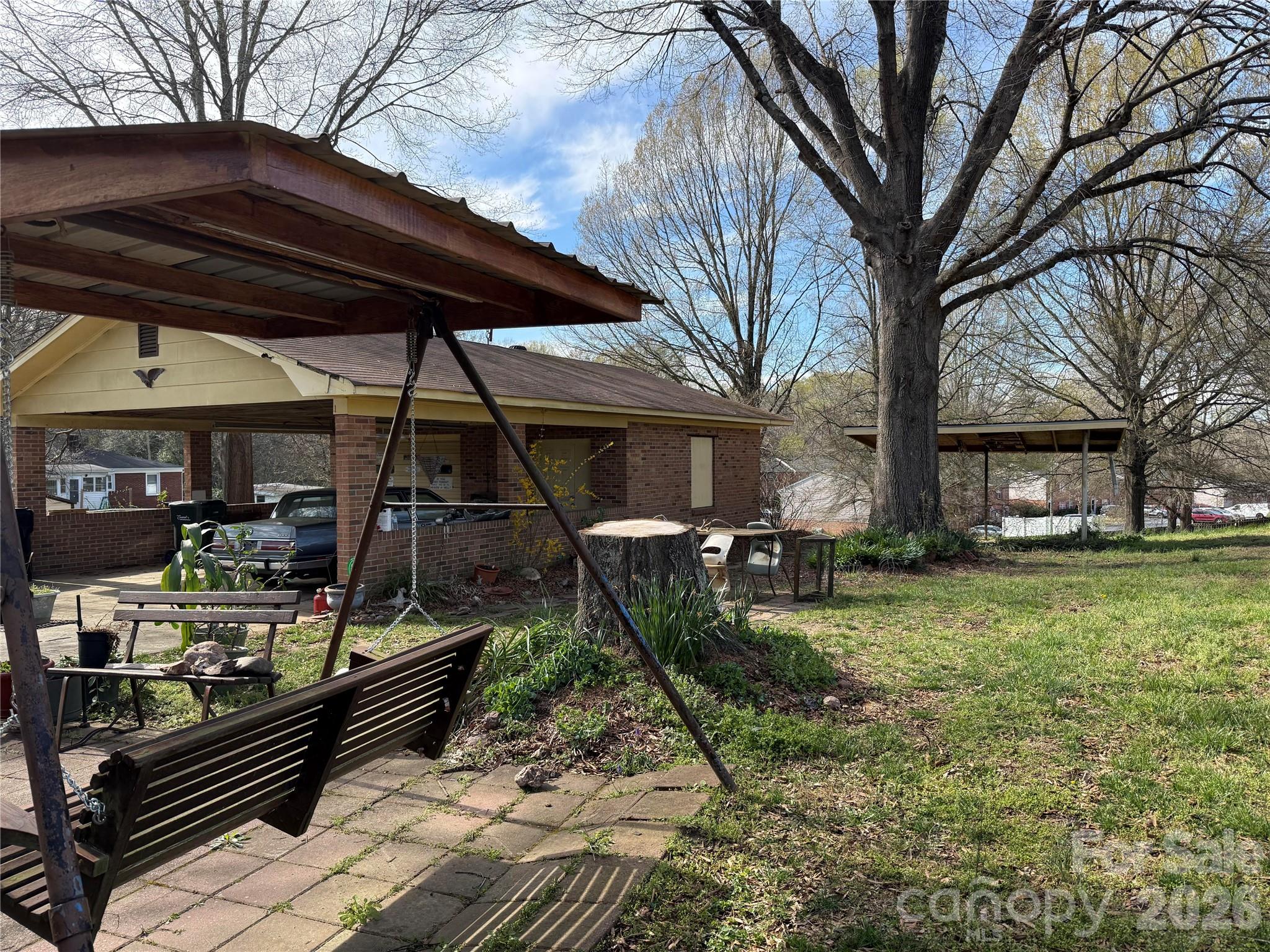 199 Mckinnon Avenue NE