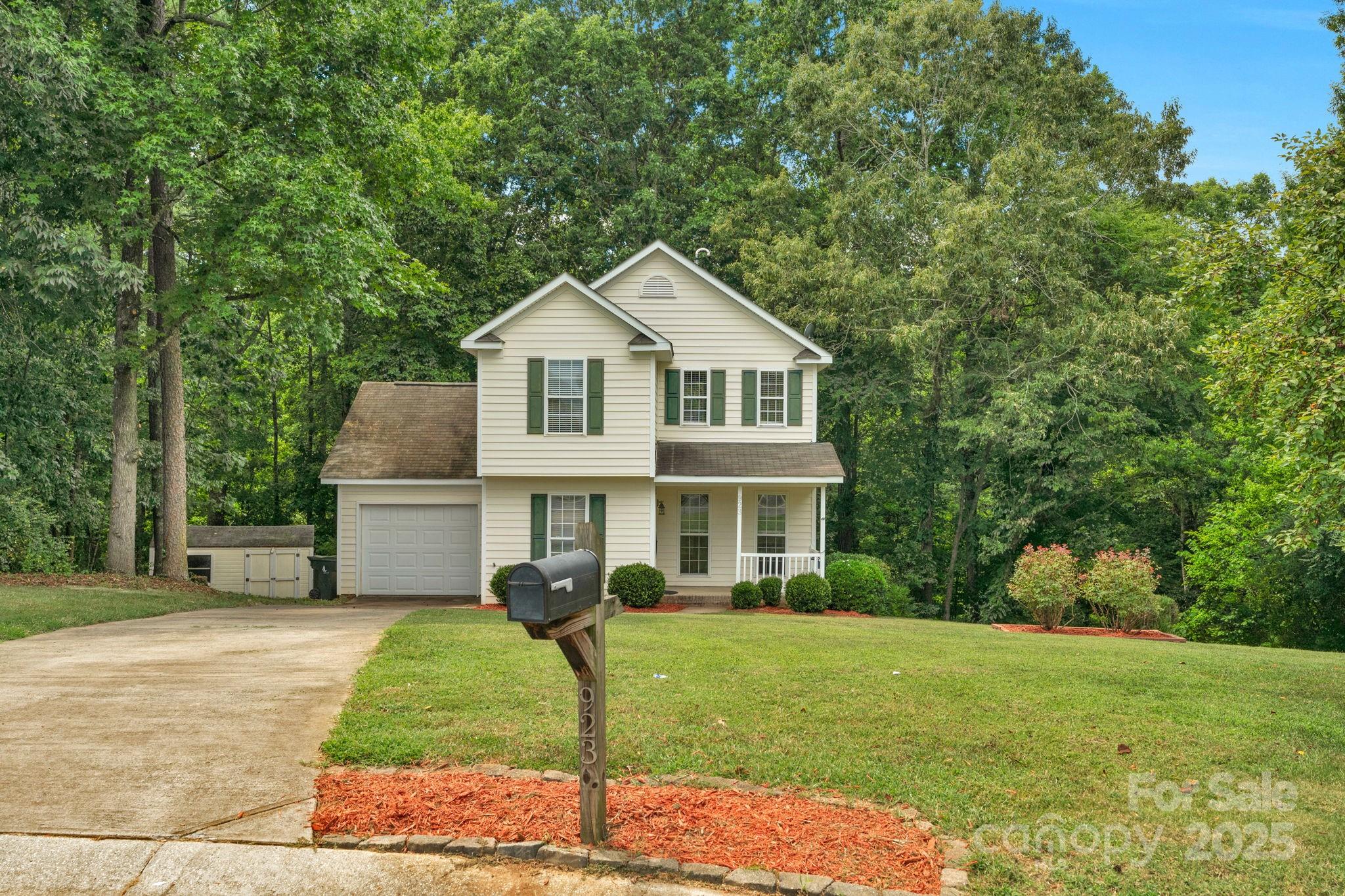 923 Buttermilk Lane