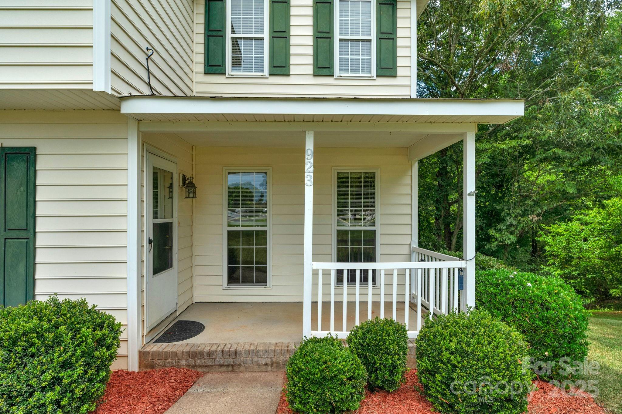 923 Buttermilk Lane