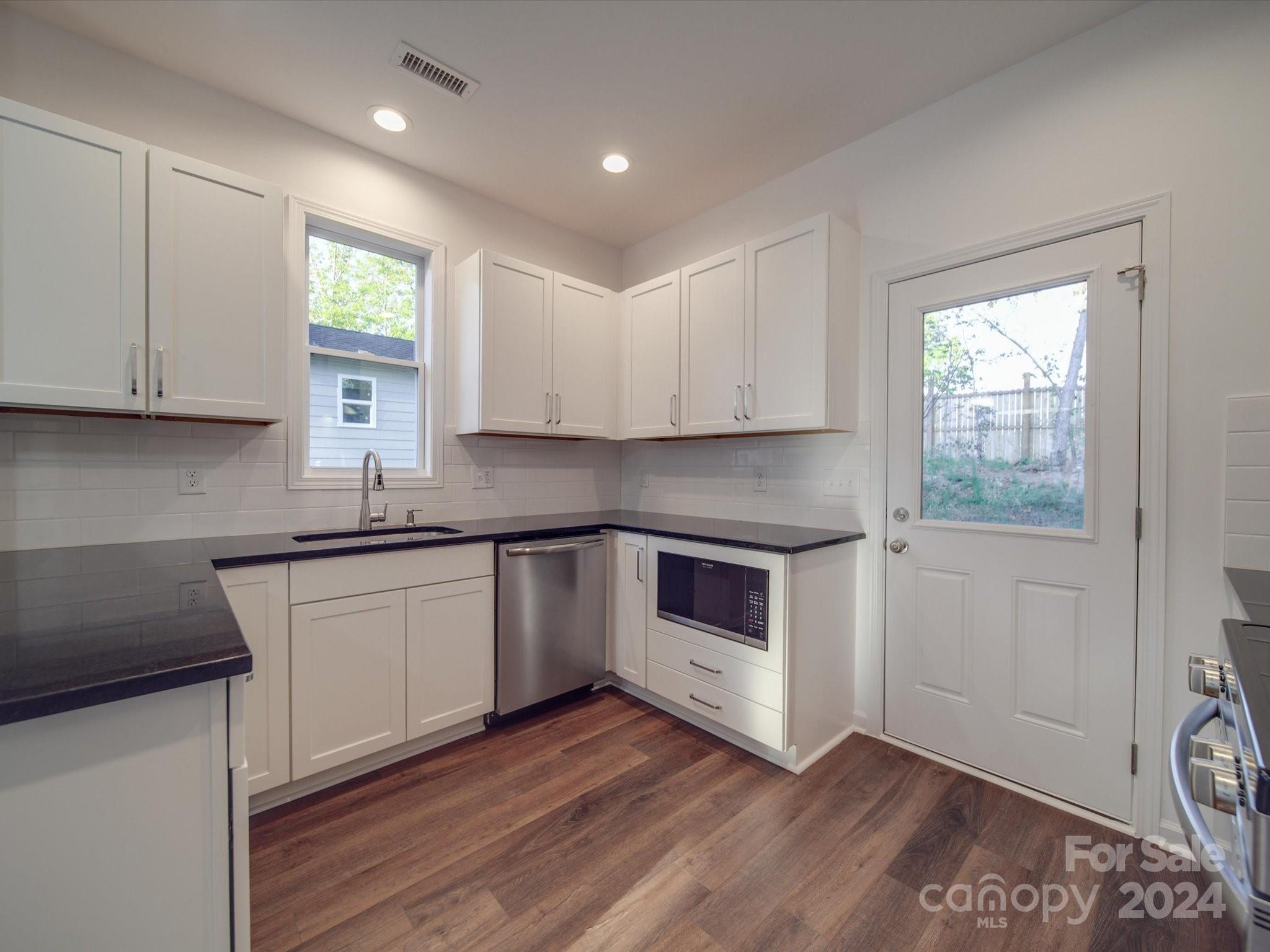 Dixon Village - Residential