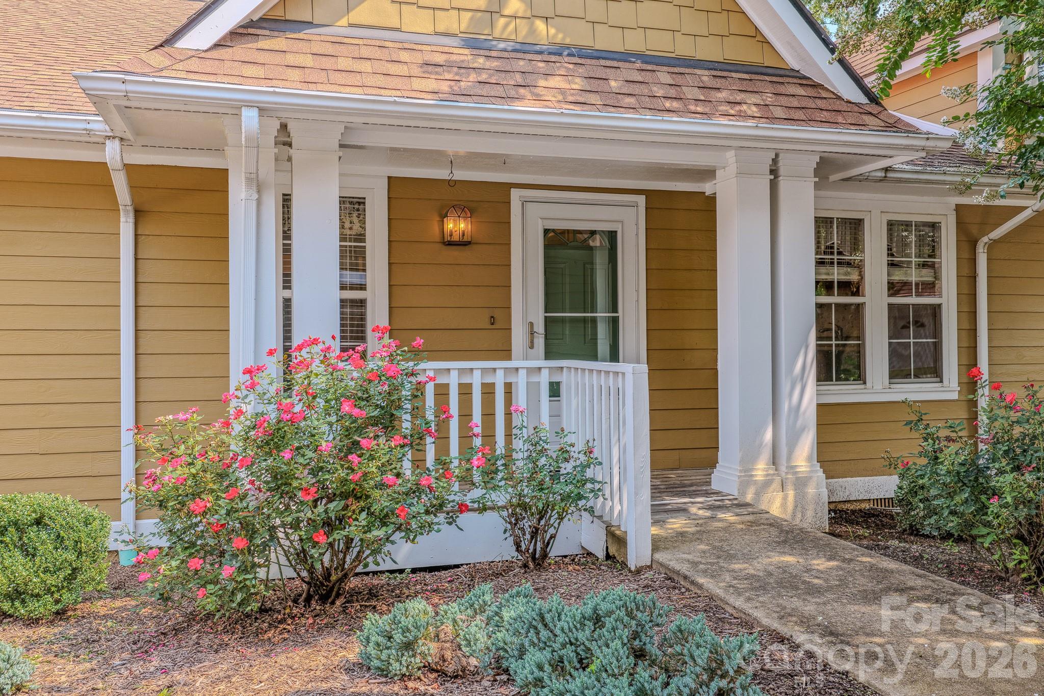 902 Woodlea Court