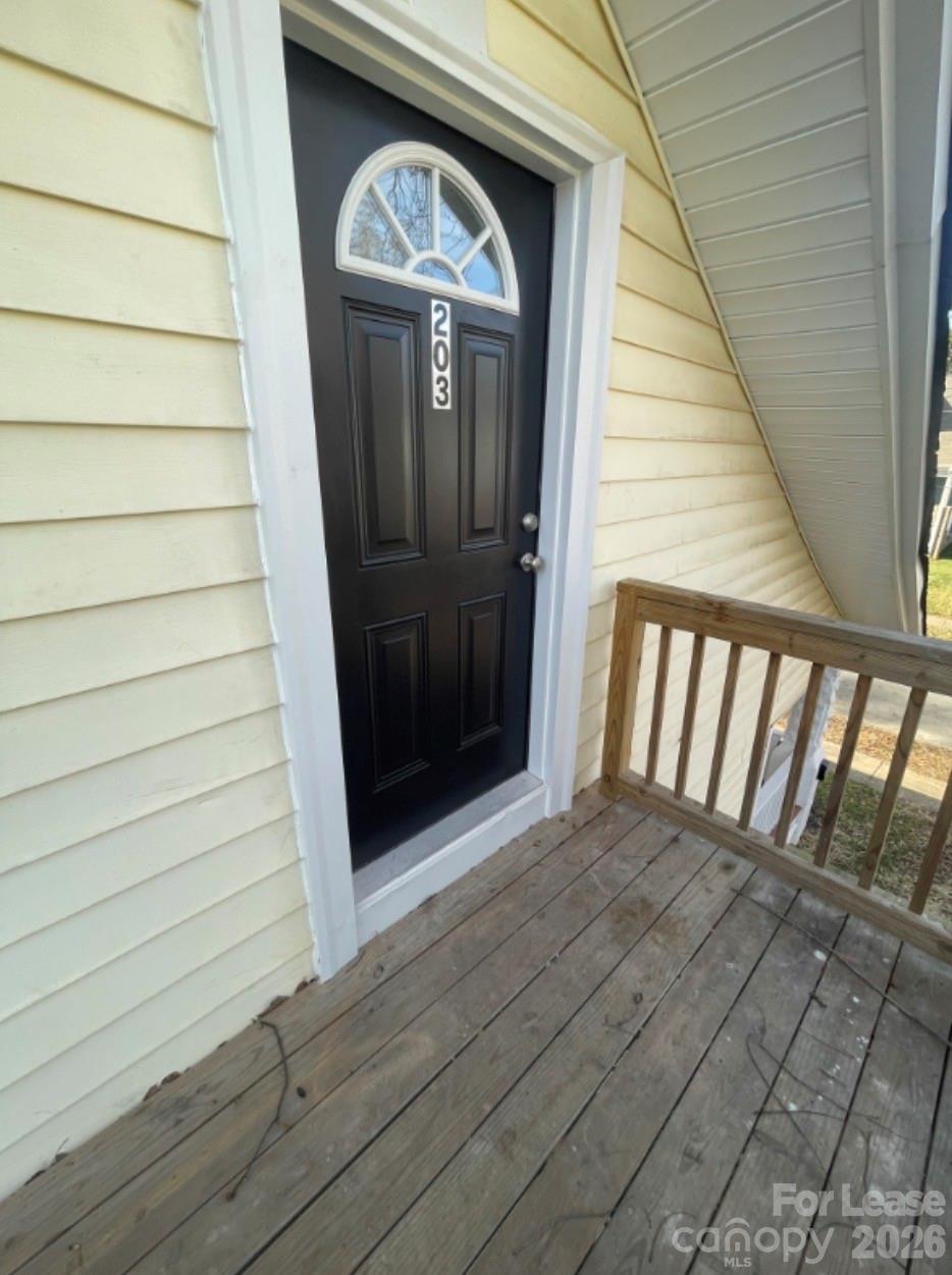 711 S Jackson Street 203