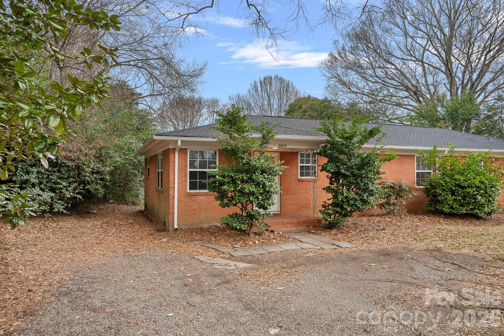 2623 & 2625 Shamrock Drive