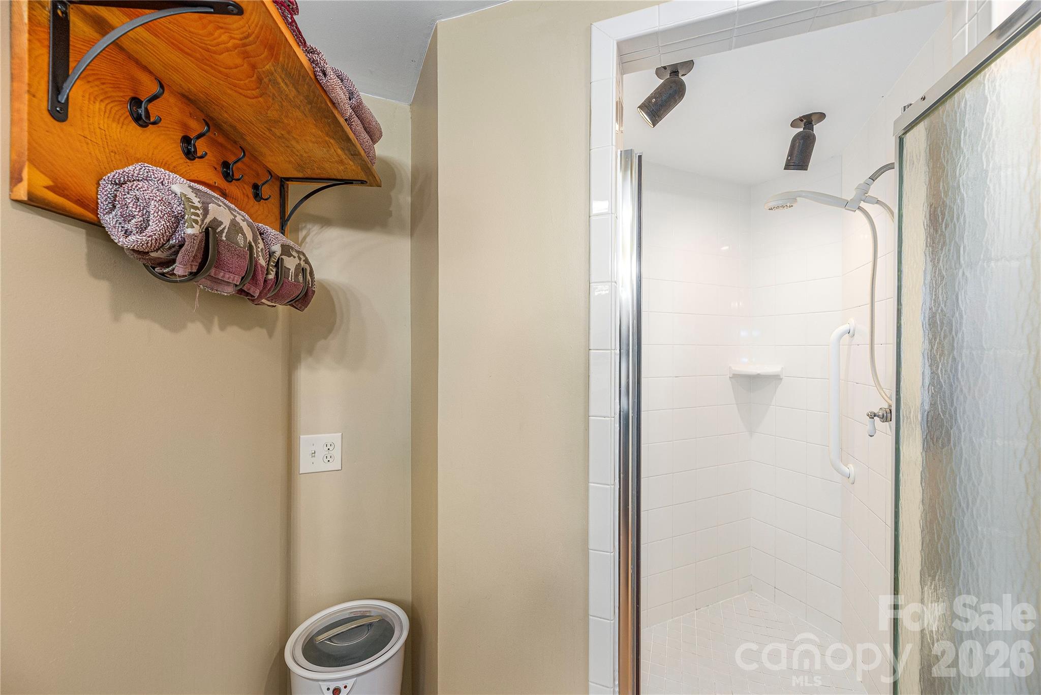 Maggie Overlook - Residential