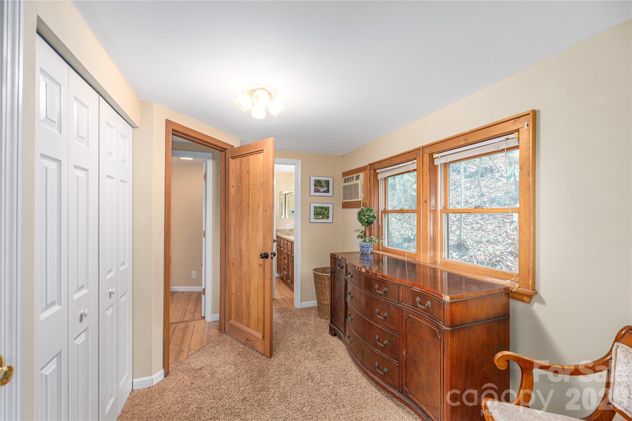 Maggie Overlook - Residential