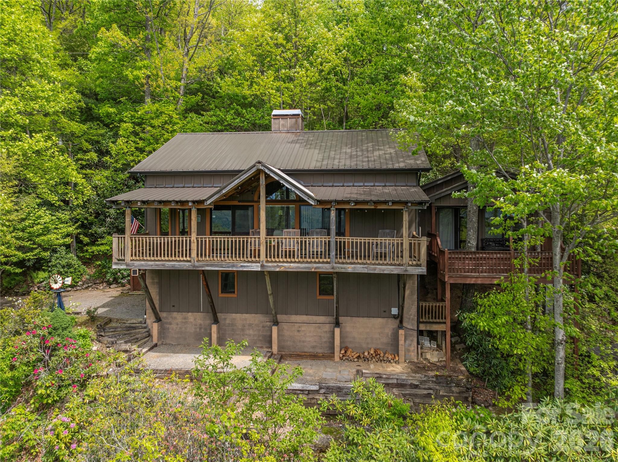 Maggie Overlook - Residential