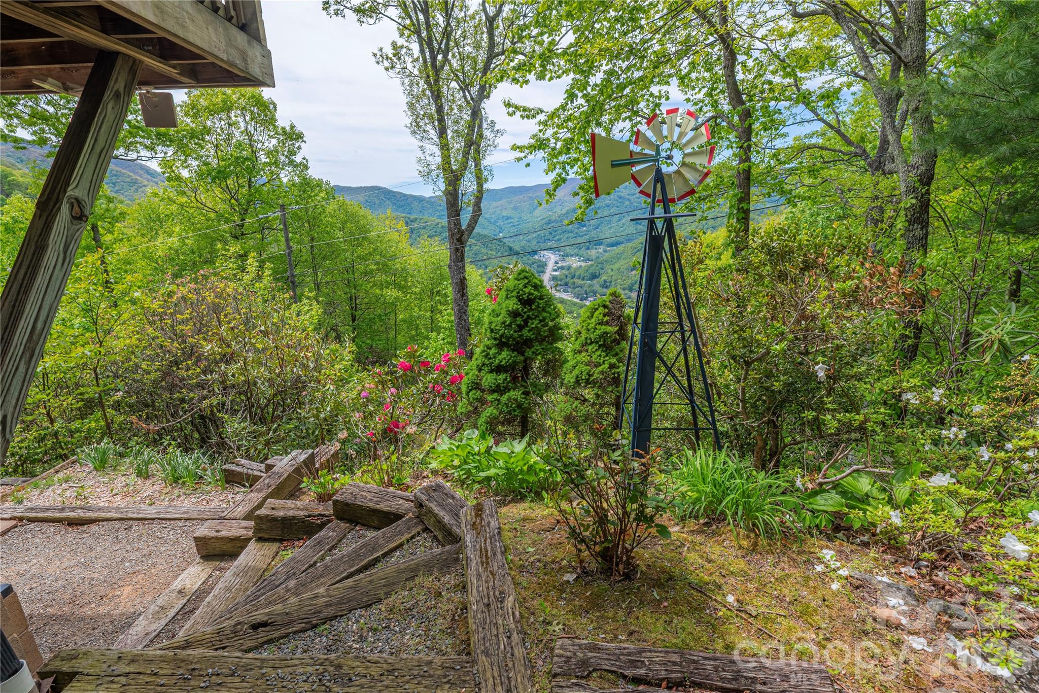 Maggie Overlook - Residential