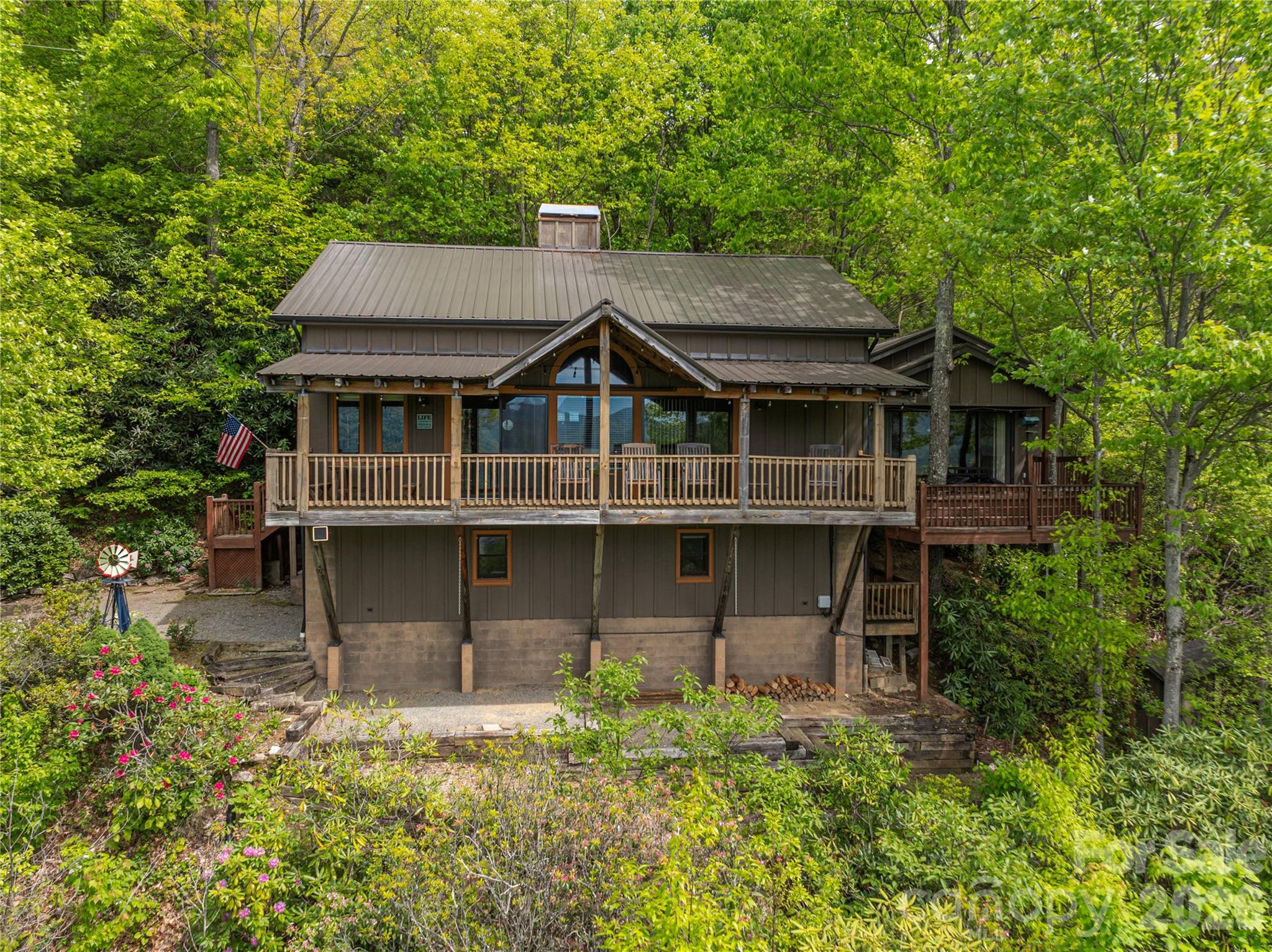 Maggie Overlook - Residential