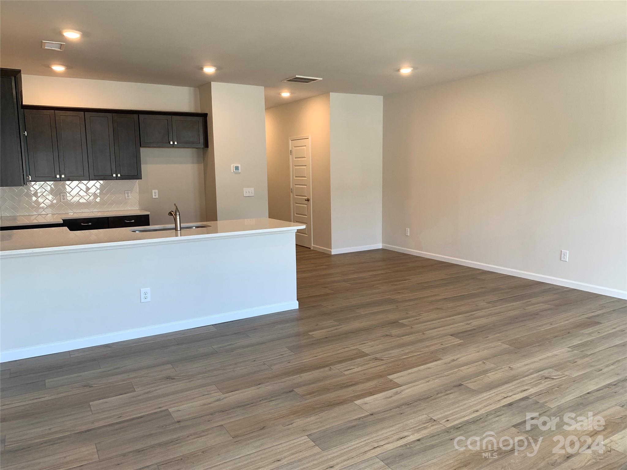 Ruby Dixon Crossing - Residential