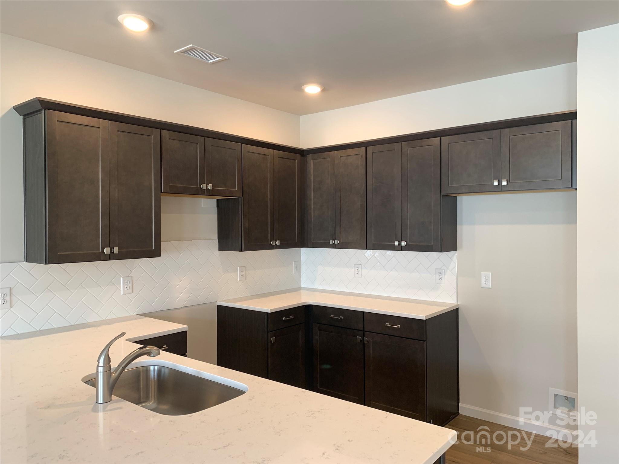 Ruby Dixon Crossing - Residential