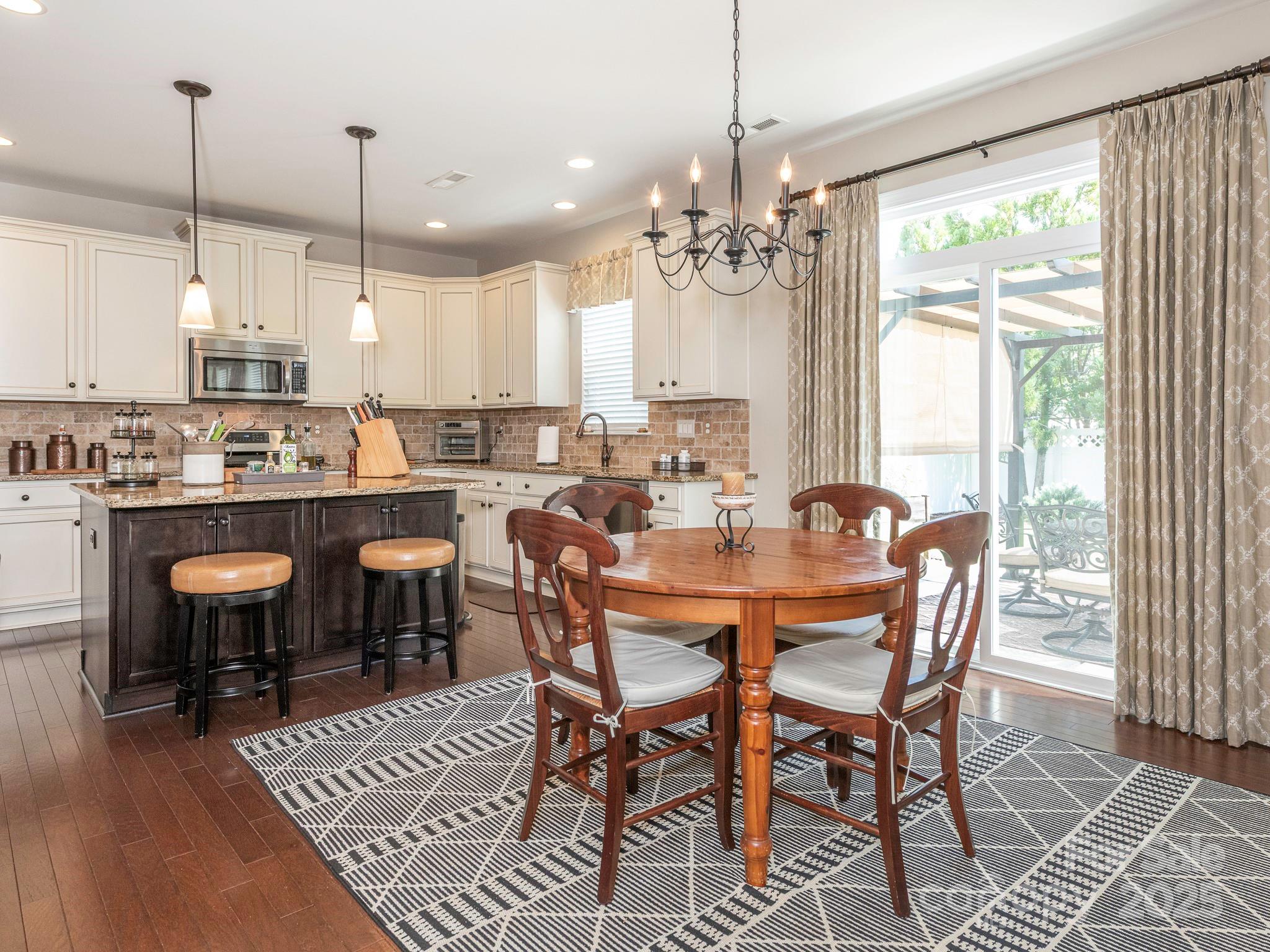 1109 Saratoga Boulevard