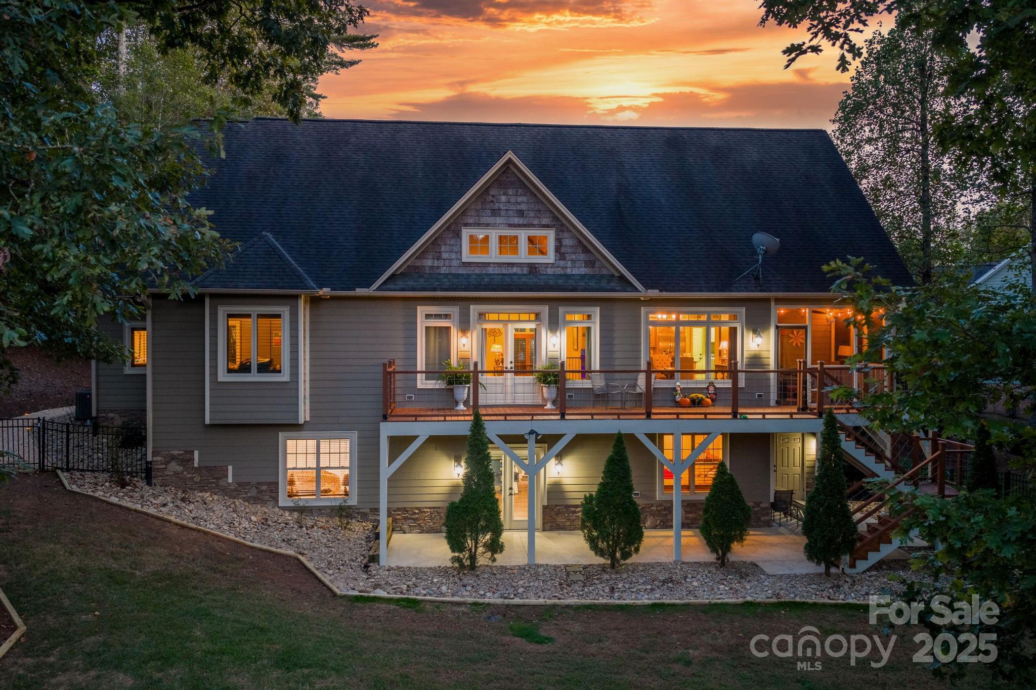 2219 Flanagan Drive