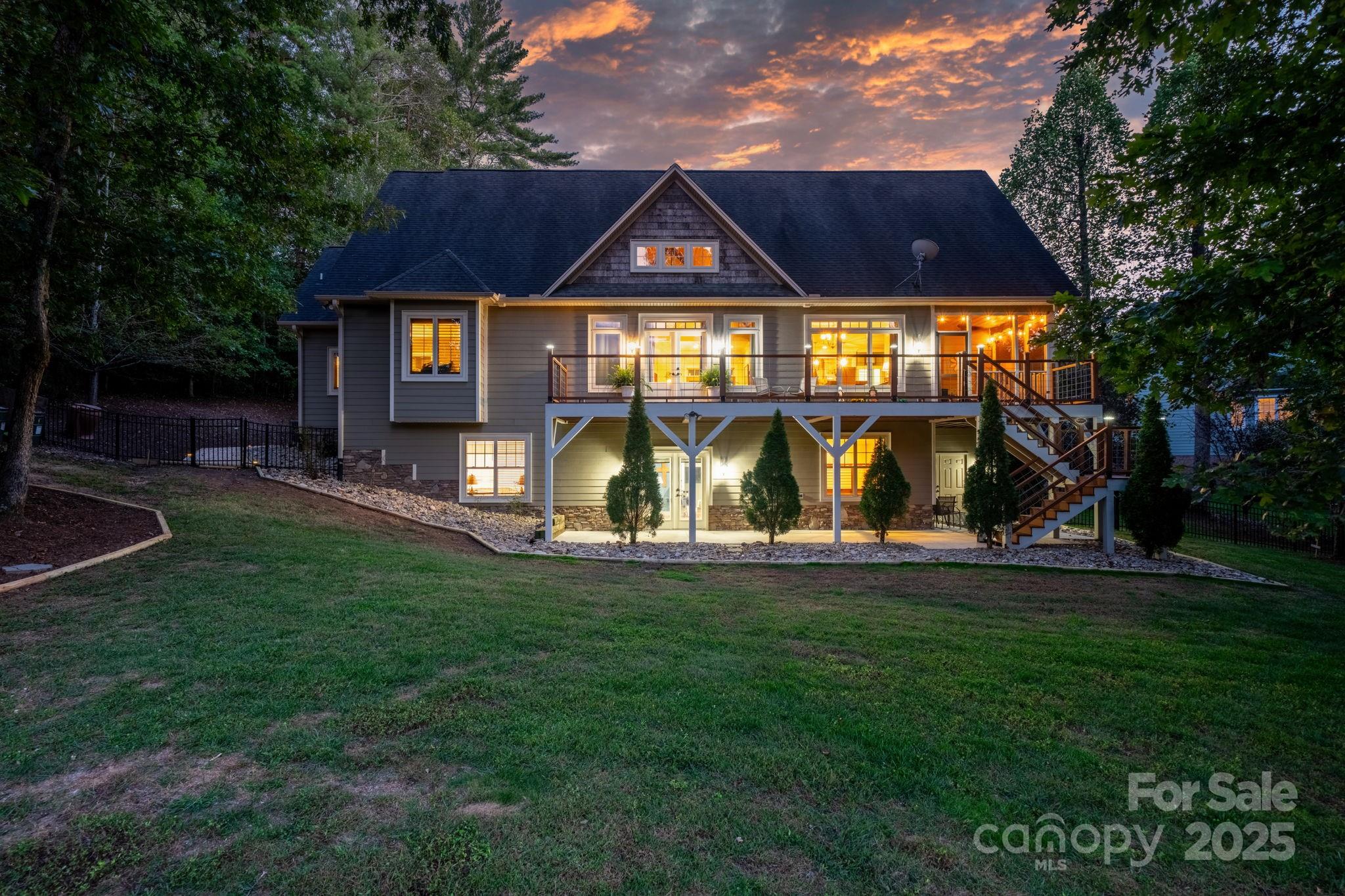 2219 Flanagan Drive