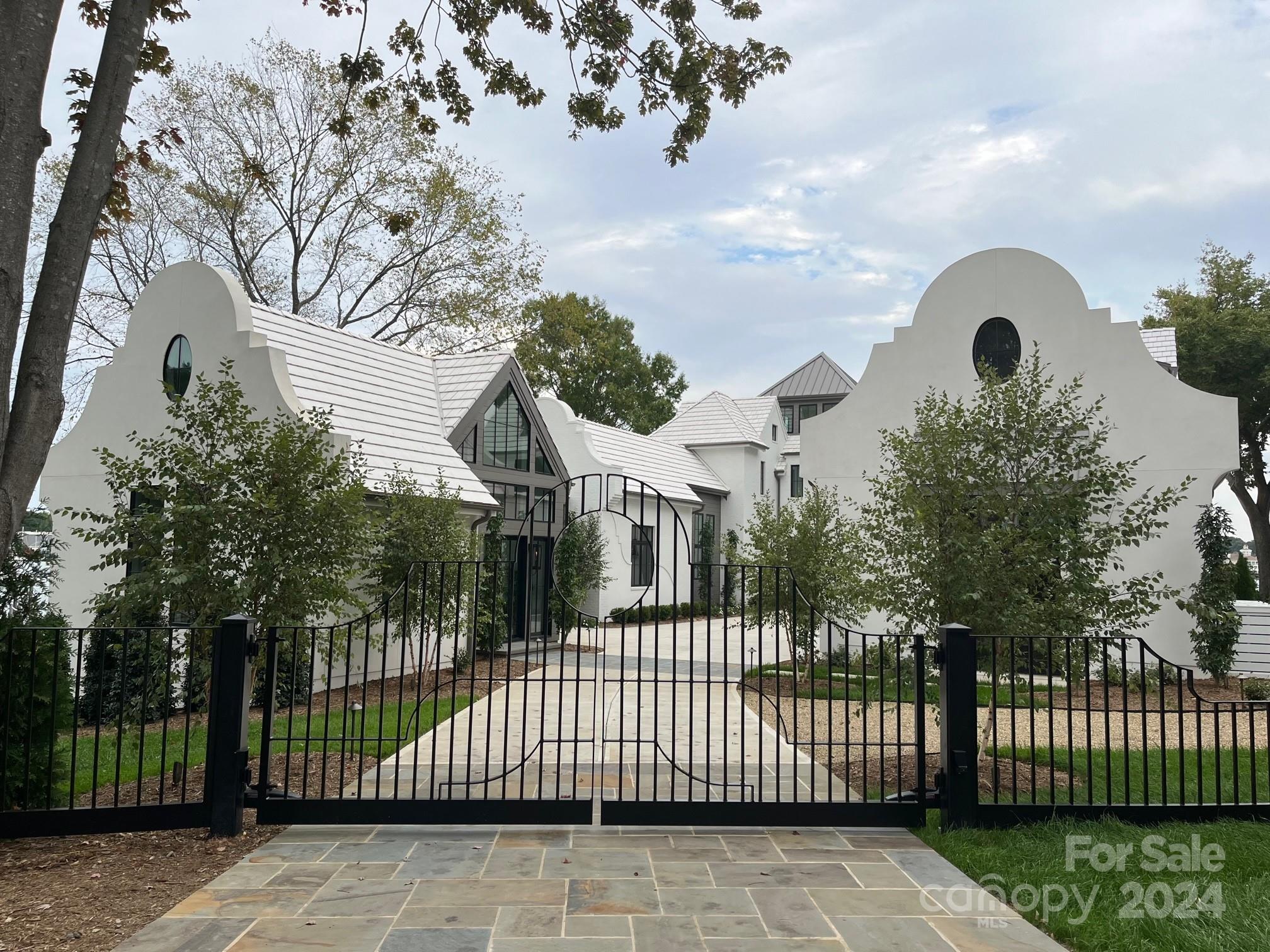 Point Largo - Residential