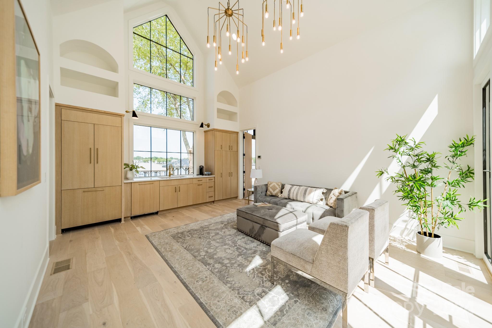 Point Largo - Residential