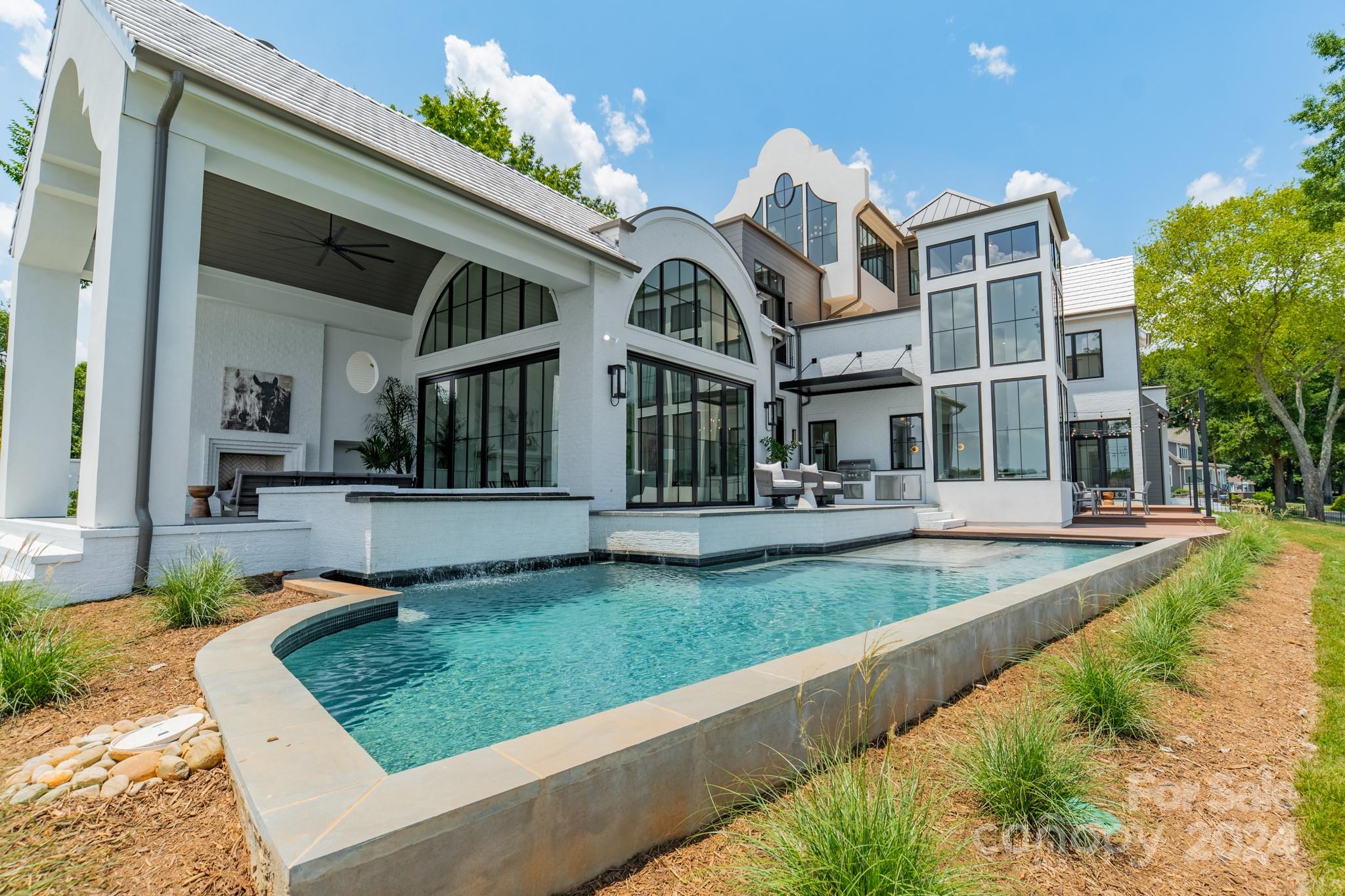 Point Largo - Residential