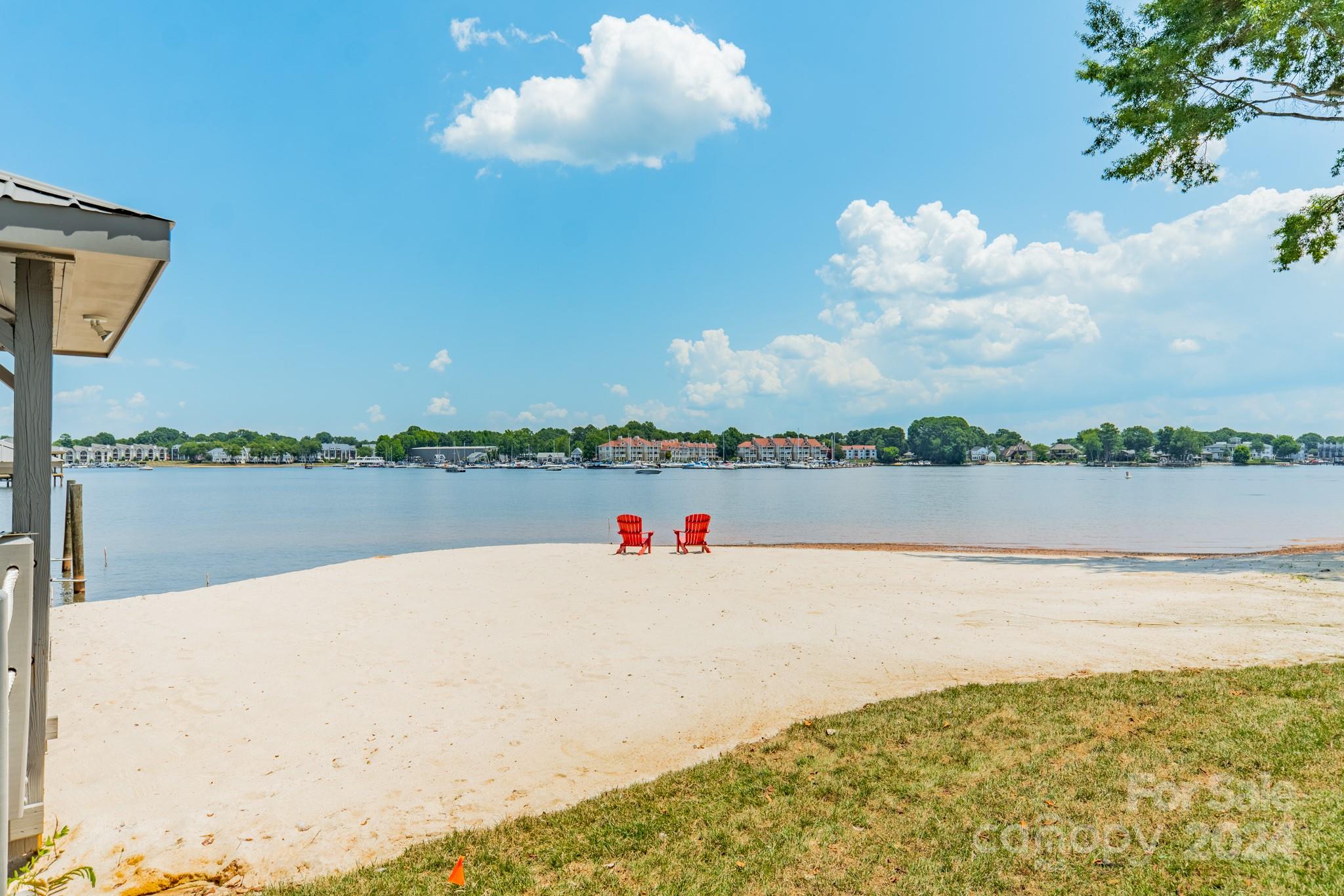 Point Largo - Residential