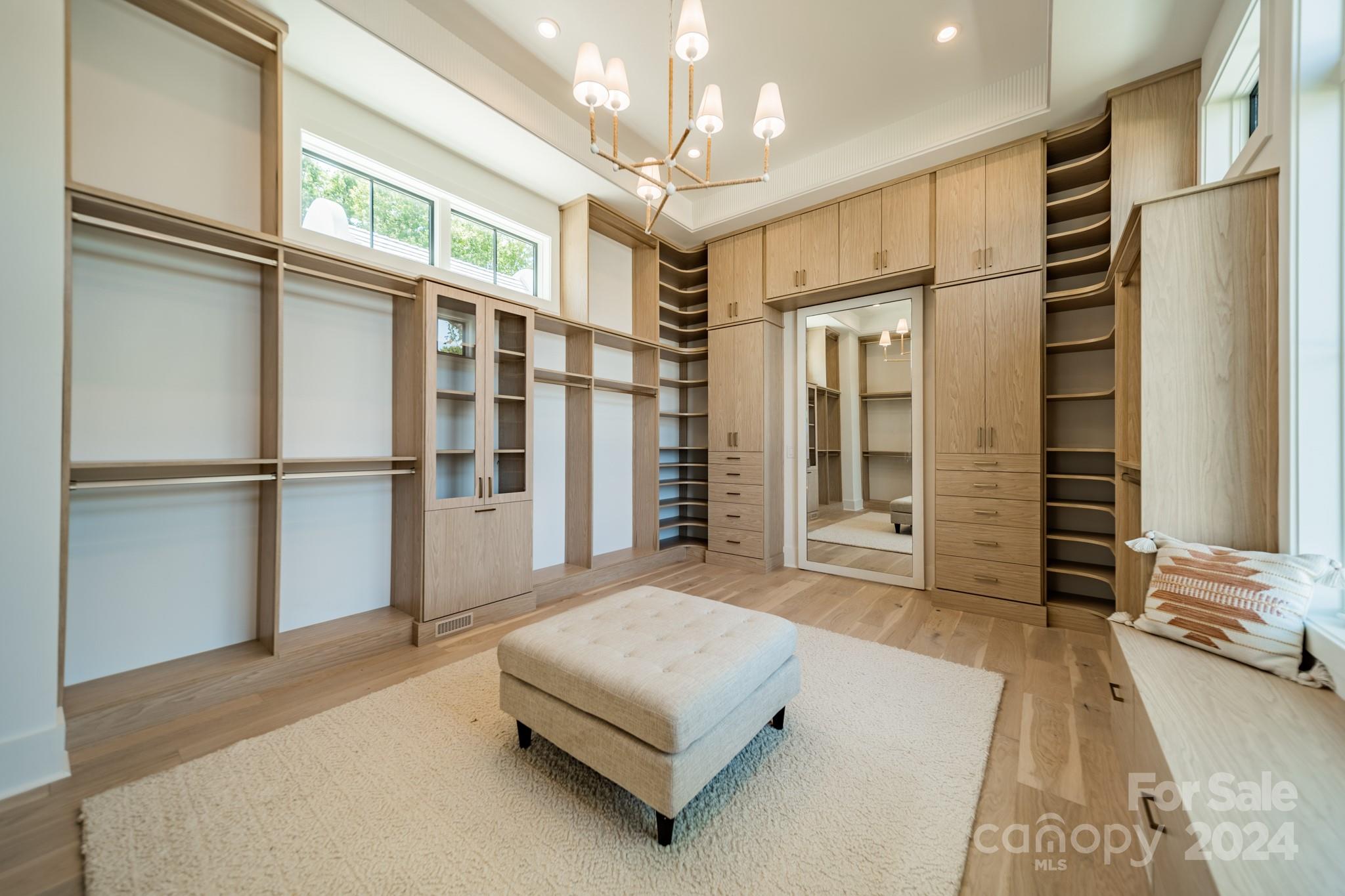 Point Largo - Residential