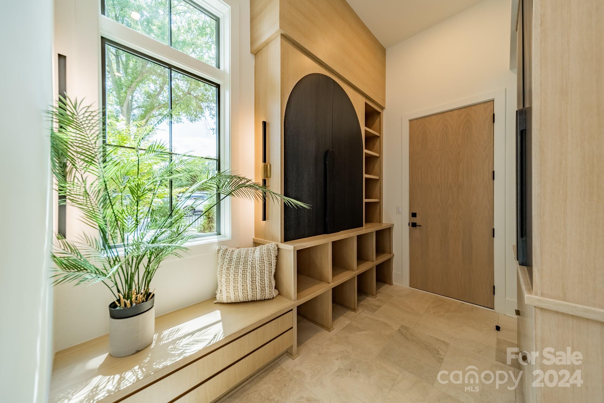 Point Largo - Residential