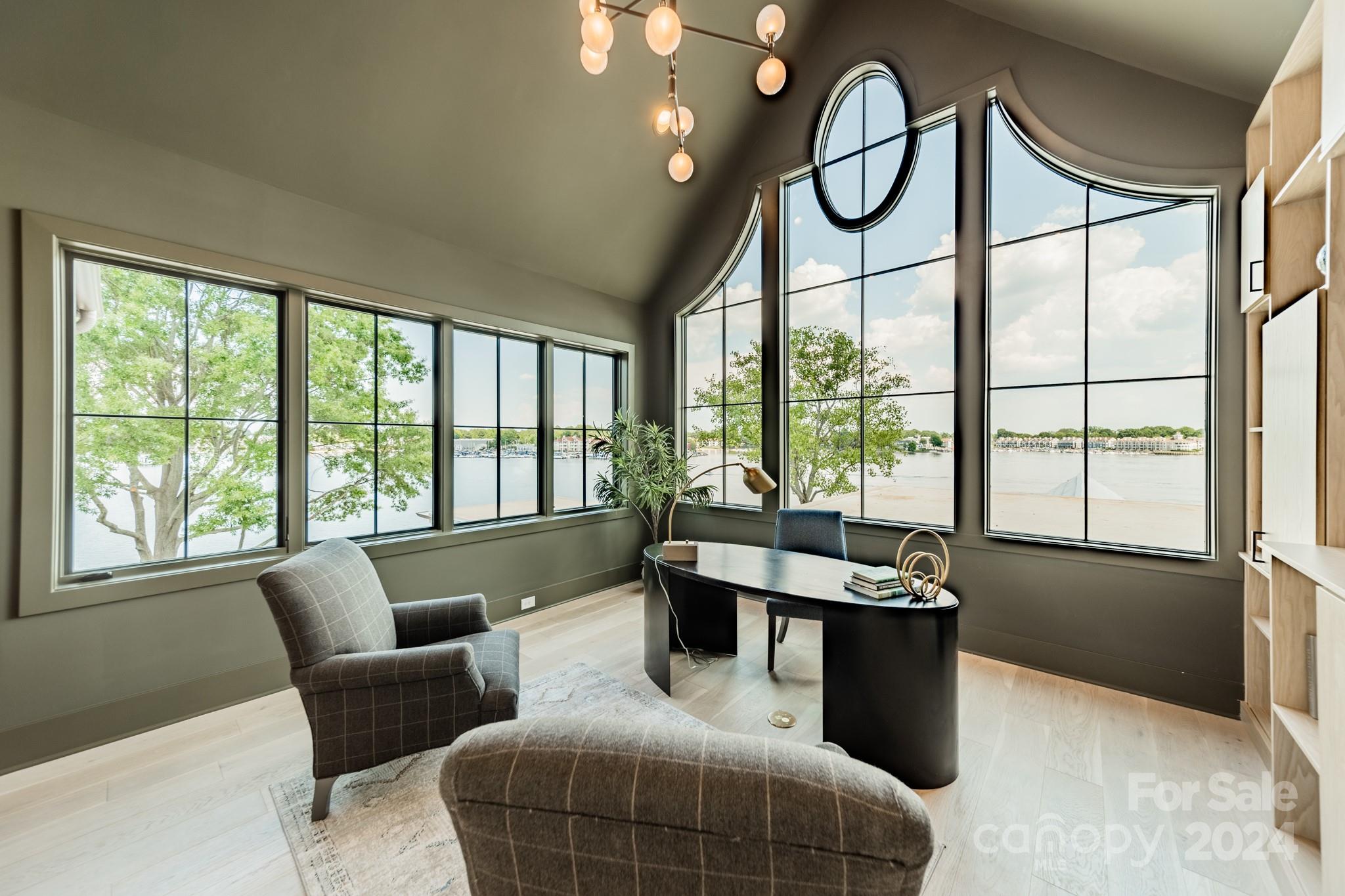 Point Largo - Residential