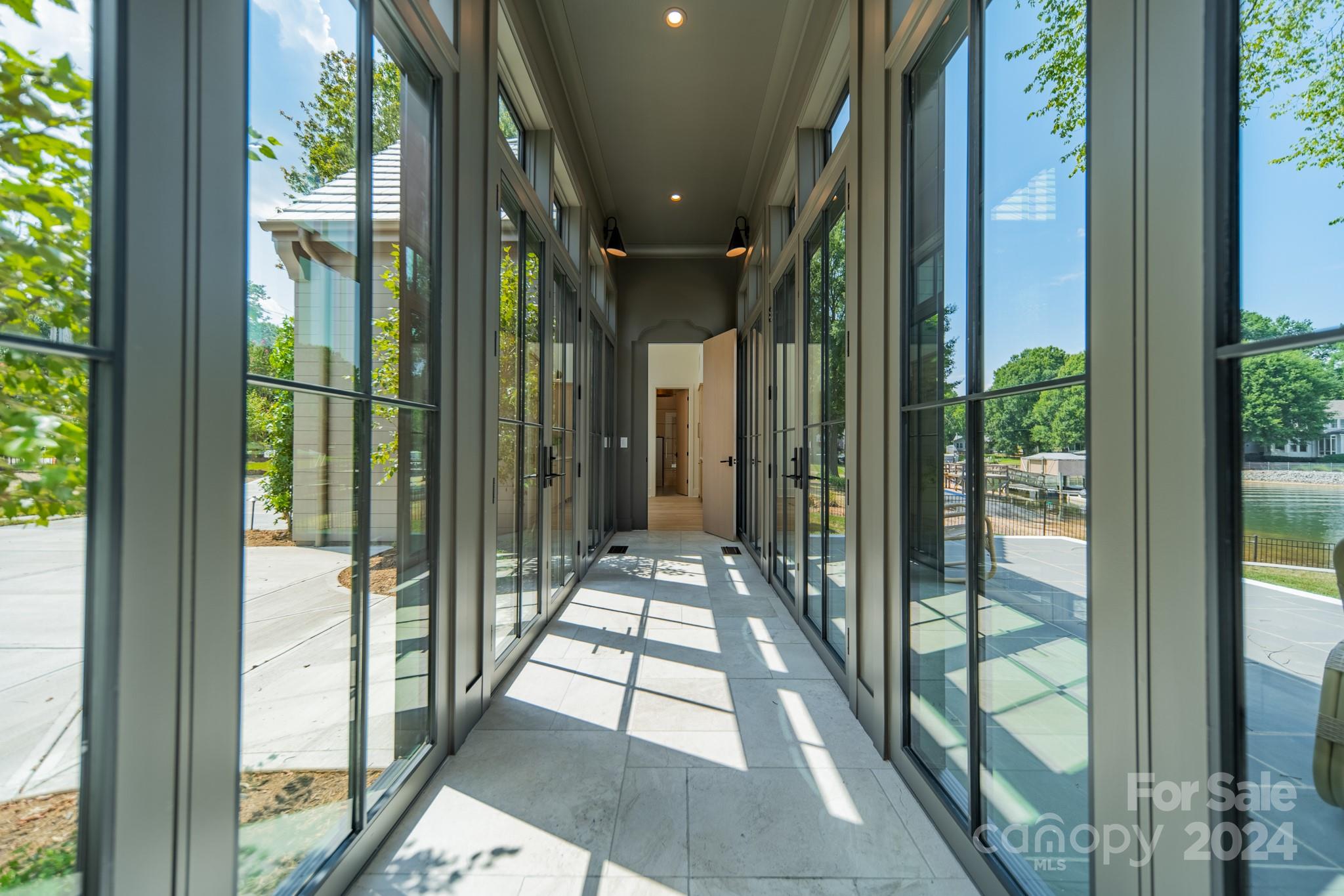 Point Largo - Residential