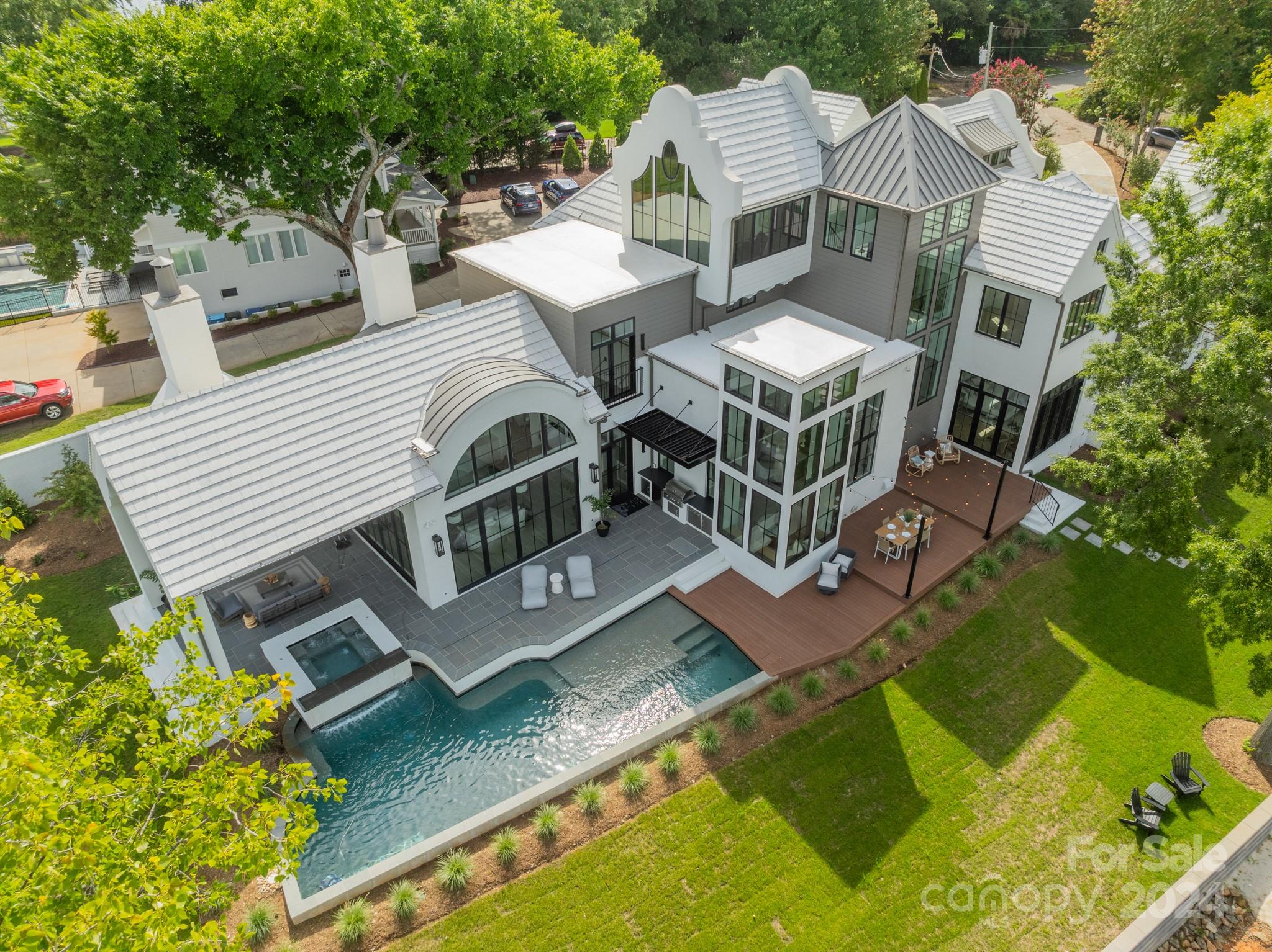 Point Largo - Residential