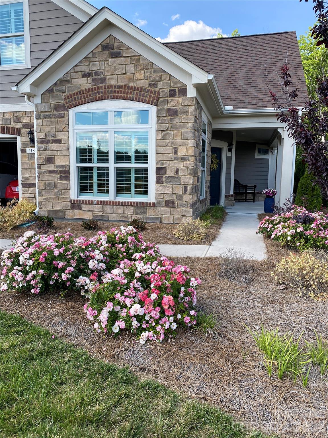 The Courtyards at Emerald Lake - Residential