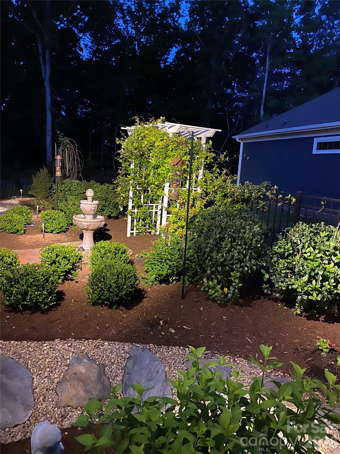 The Courtyards at Emerald Lake - Residential
