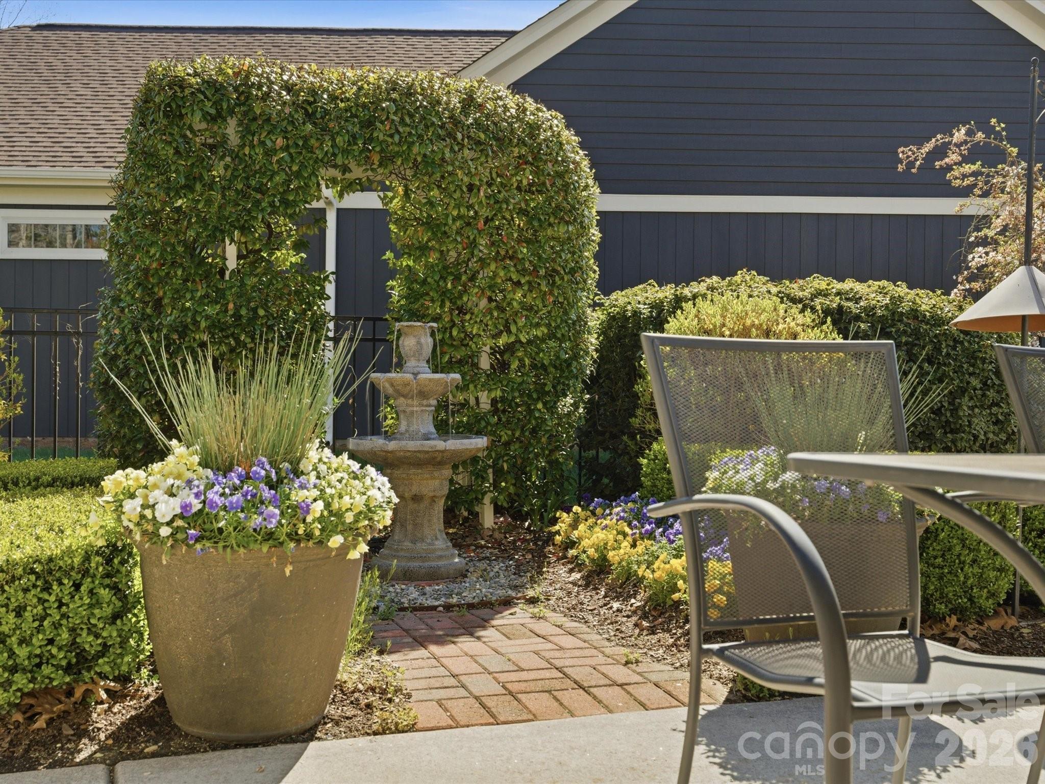The Courtyards at Emerald Lake - Residential