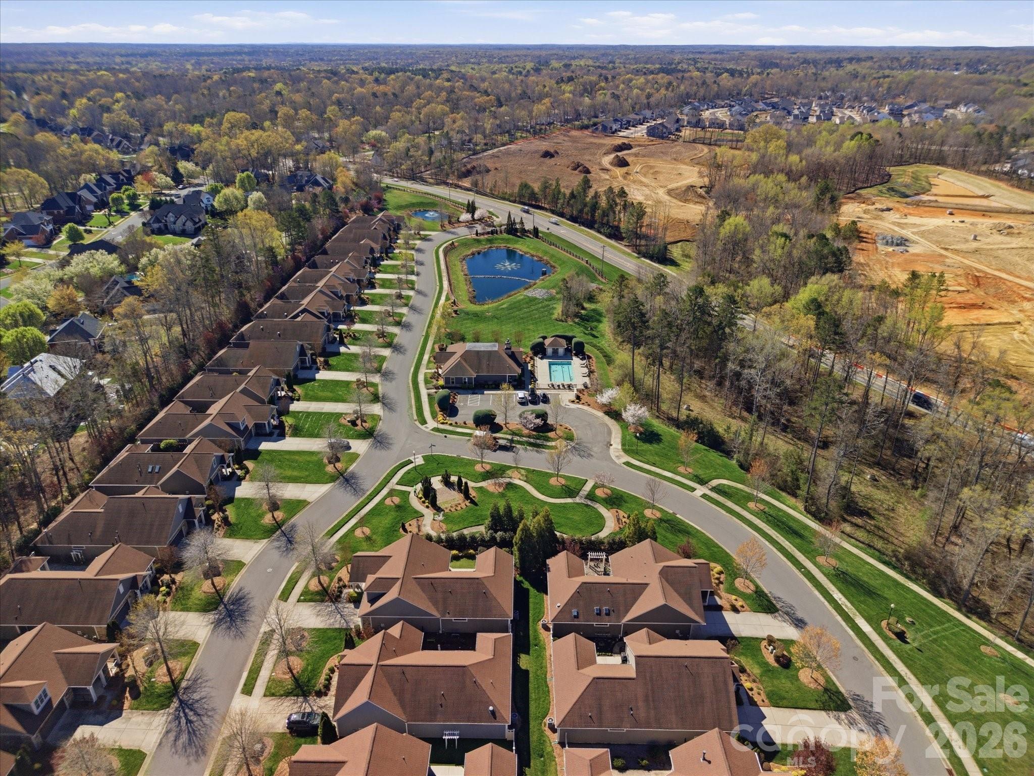The Courtyards at Emerald Lake - Residential