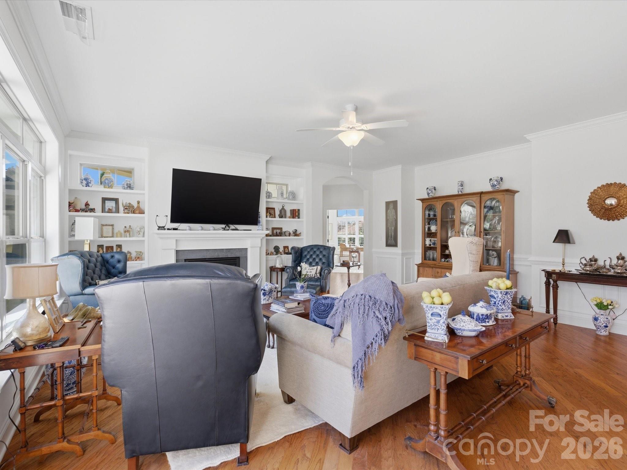 The Courtyards at Emerald Lake - Residential