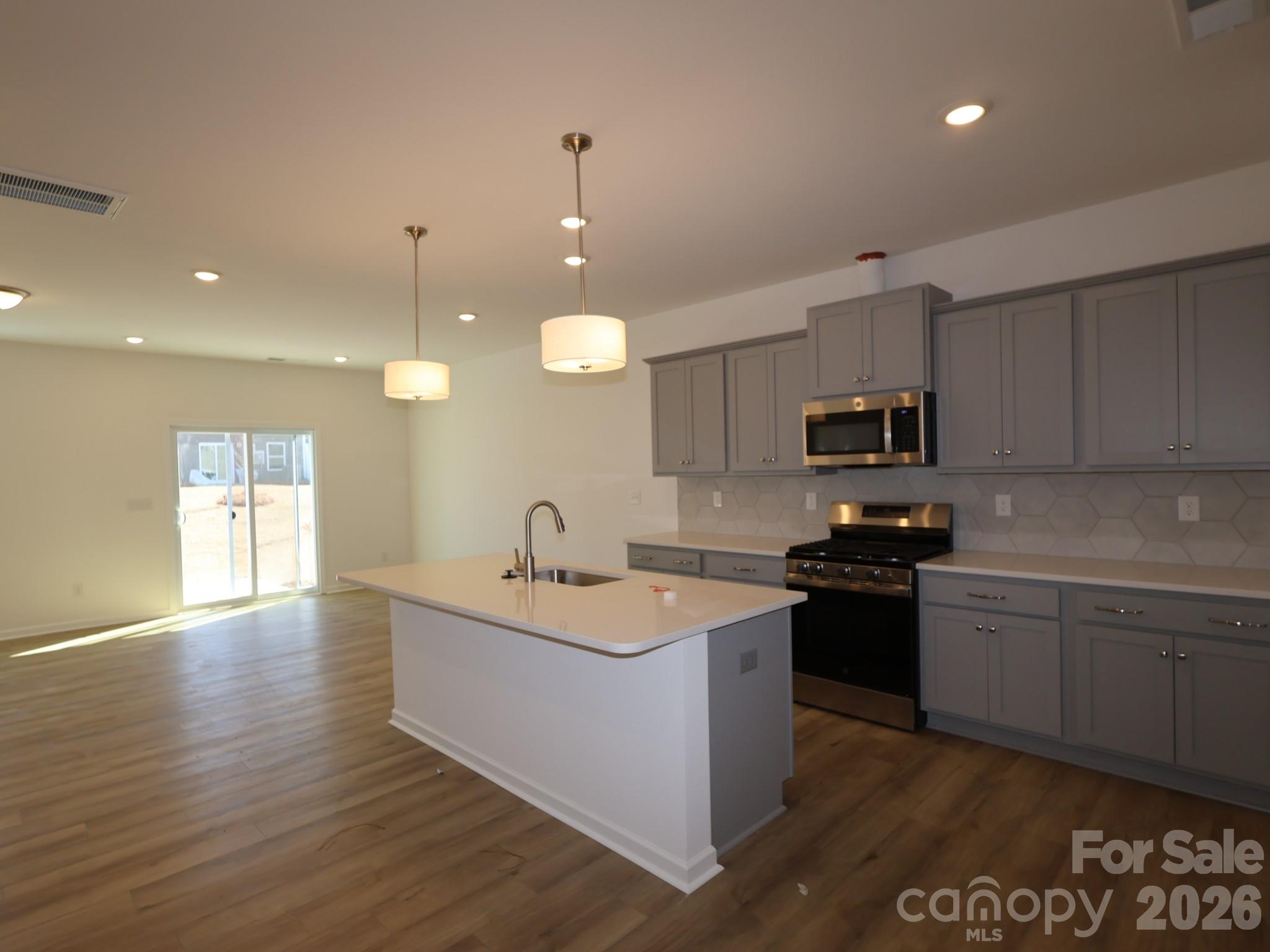 812 Earhart Street NW