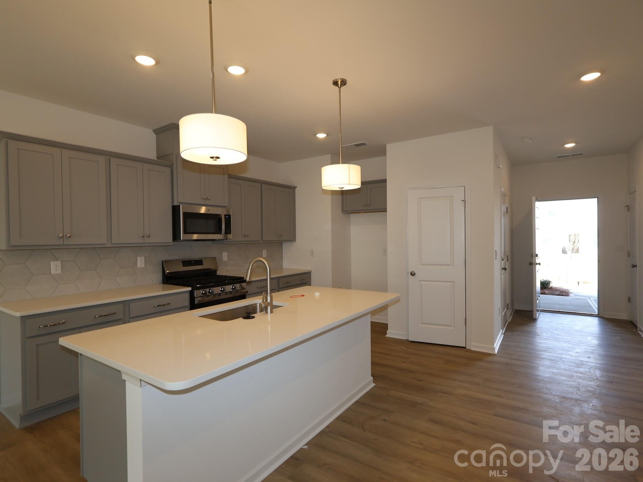 812 Earhart Street NW