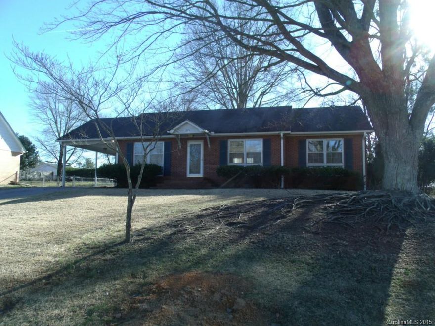 Beautiful 3 bedroom 2 bath home. Exquisite hardwood floors throughout great room and all bedrooms. Updated kitchen & baths.  Large separate laundry room. Partially fenced in yard w/storage building. Great location & minutes to Salisbury, Mocksville & Mooresville. Perfect home for 1st time homebuyers, investors or people looking to down size. Rental income history available. Great schools, shopping & more. 20 minutes to 1st & 2nd largest lake in NC. Don't miss this home!!!