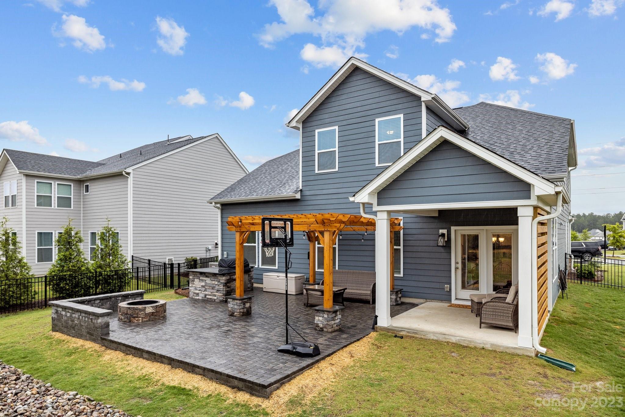 Paddlers Cove - Residential