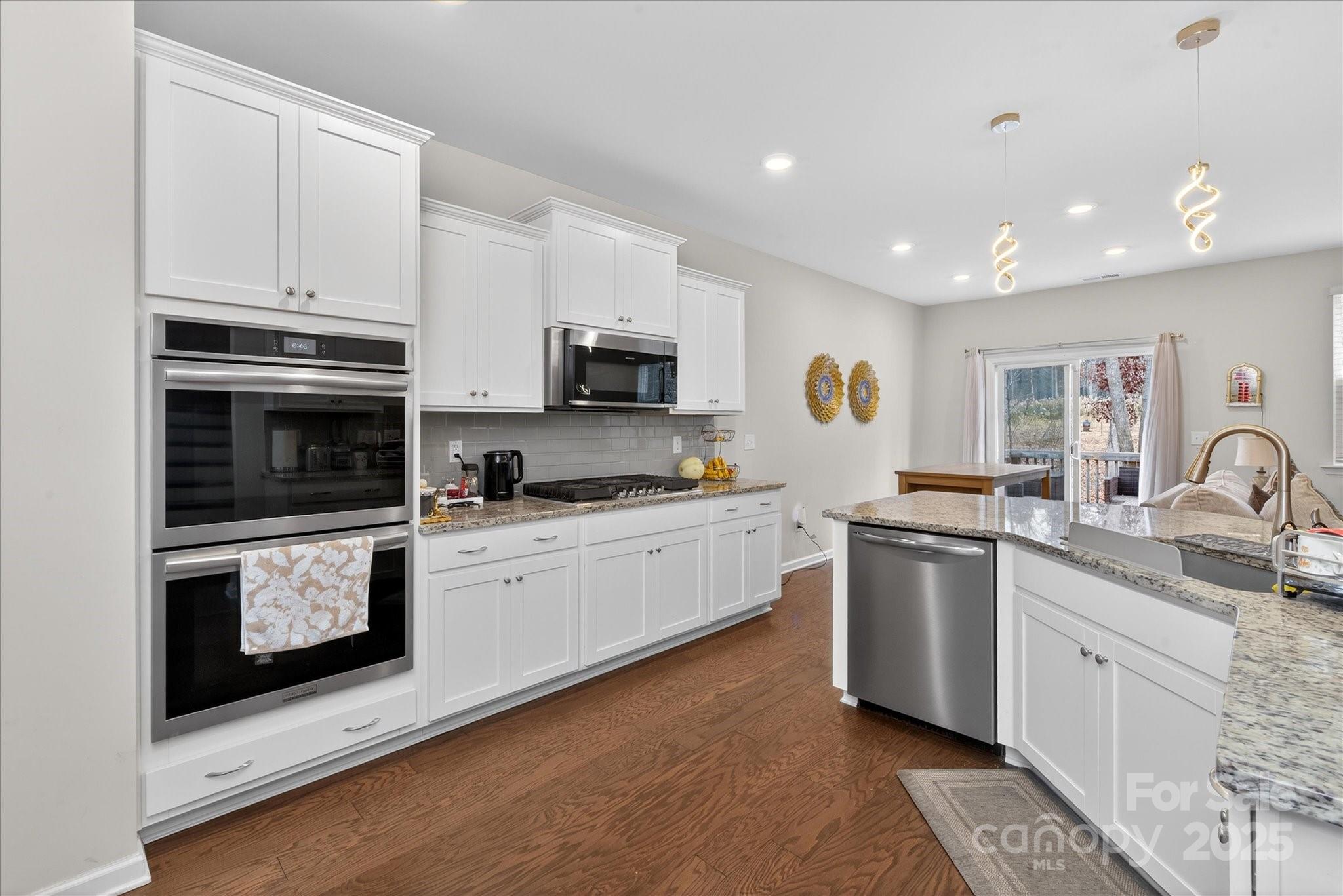 The Estates at Arlington Woods - Residential