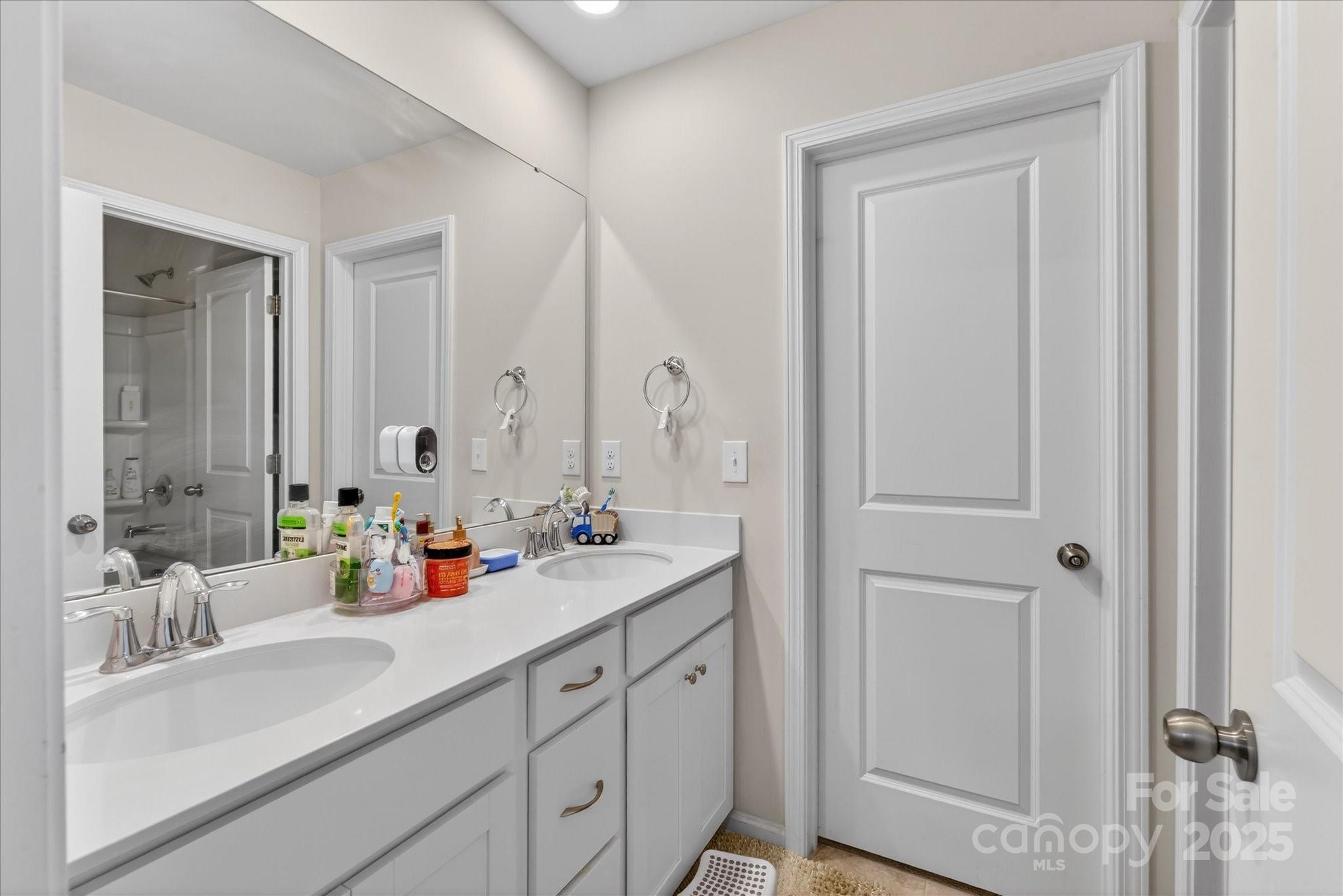 The Estates at Arlington Woods - Residential