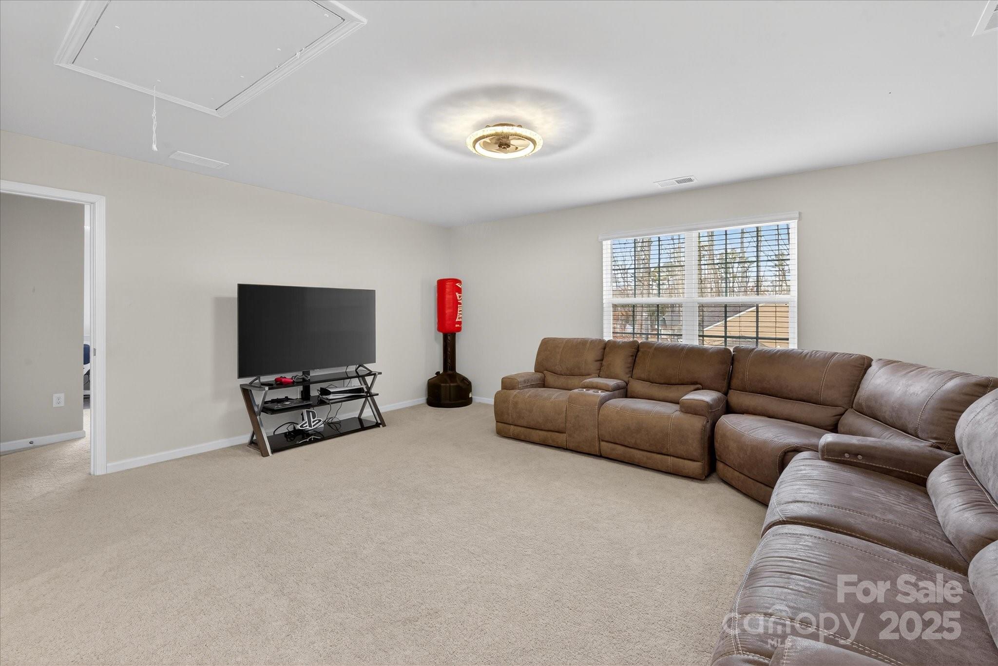 The Estates at Arlington Woods - Residential