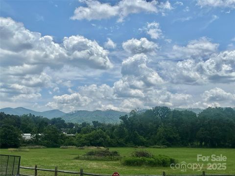 999 Webb Creek Road Fairview NC 28730