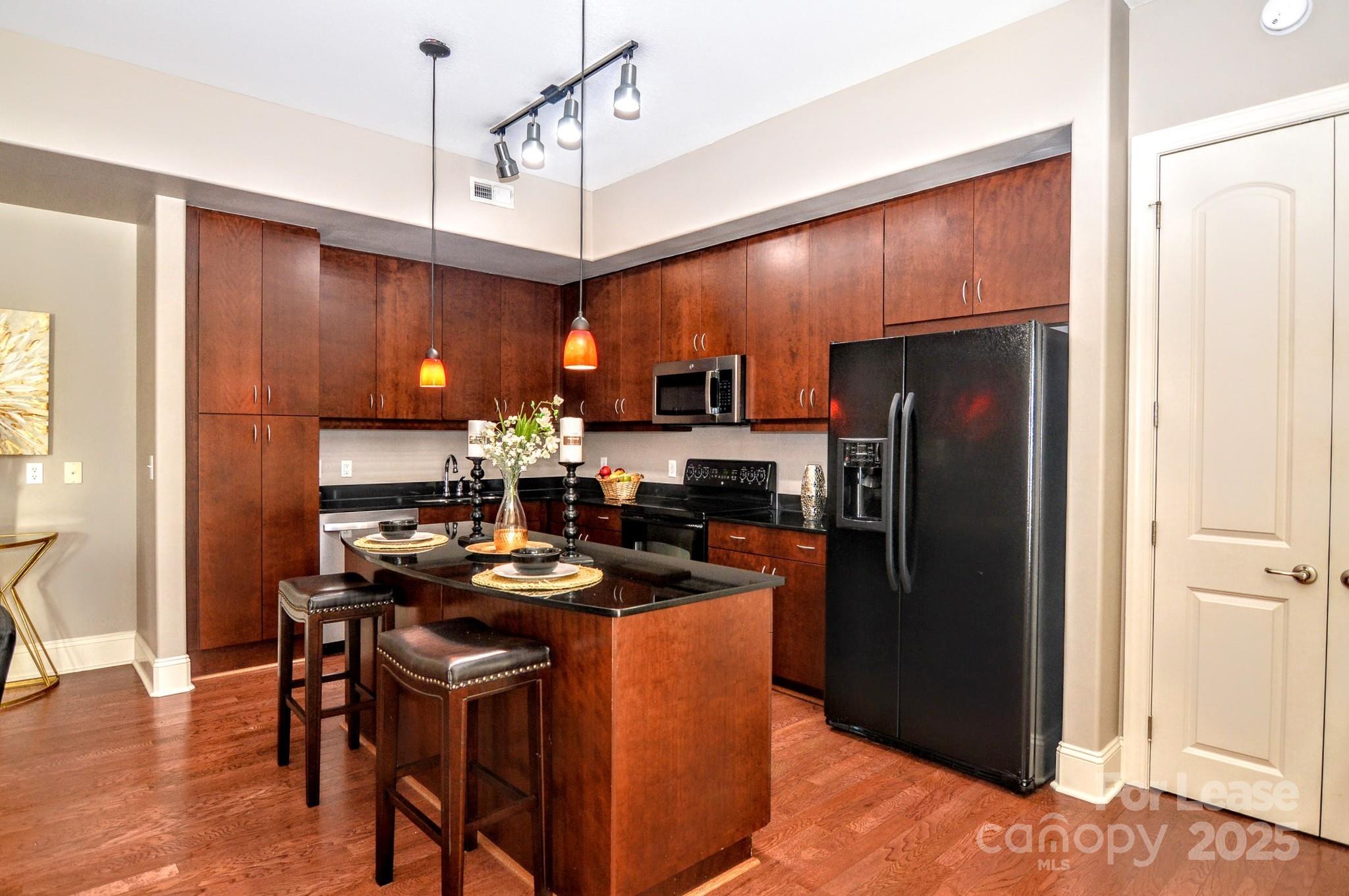 4625 Piedmont Row Drive E 503