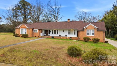 Photo of 2637 Armstrong Circle, Gastonia, NC 28054 (MLS # 4351370)