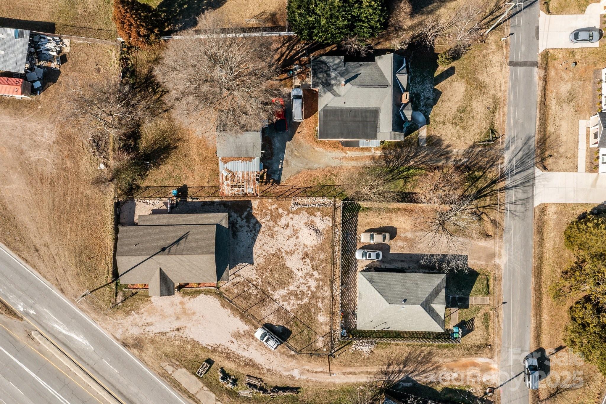 814 E Mills Drive
