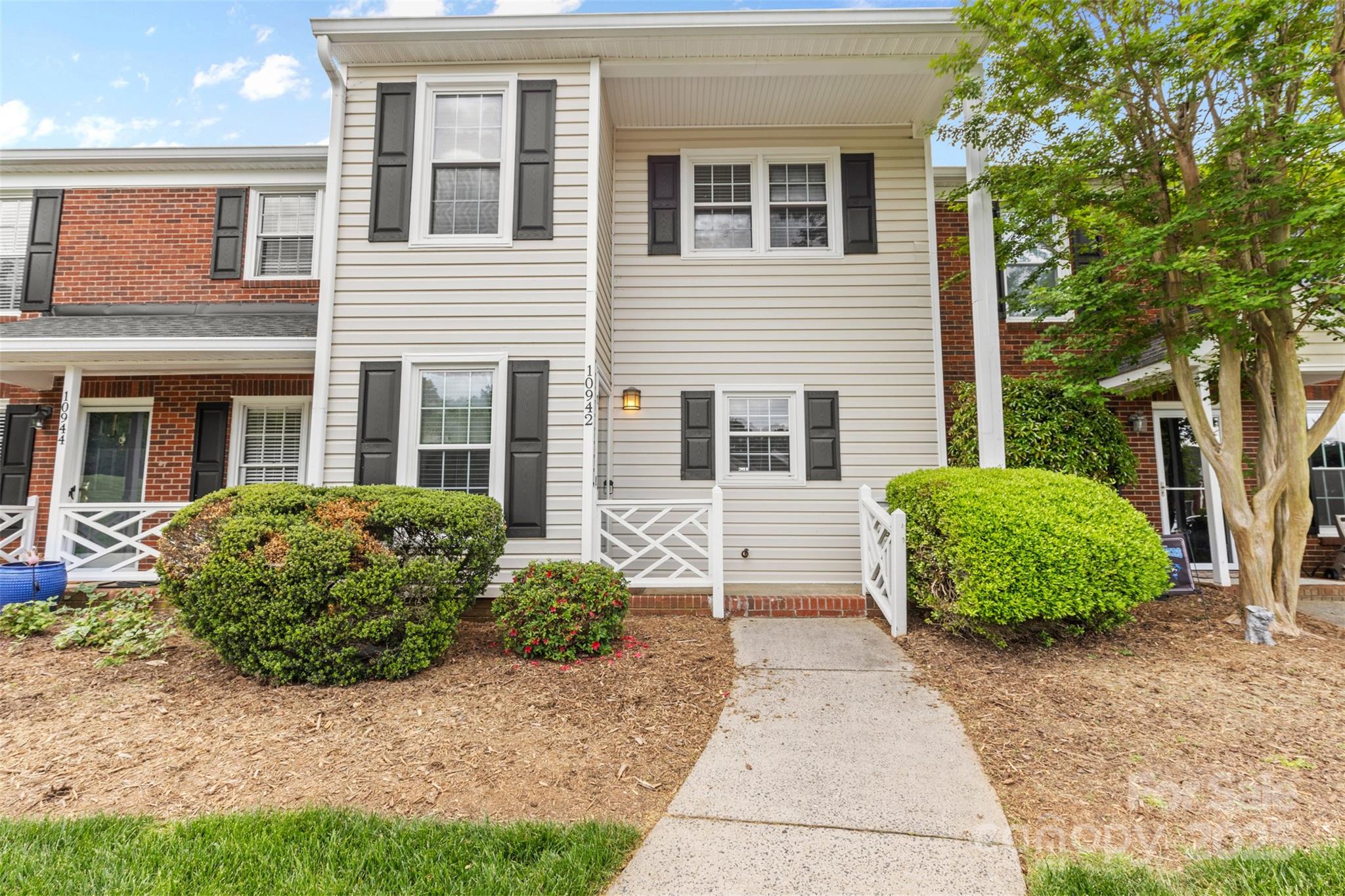 10942 Winterbourne Court