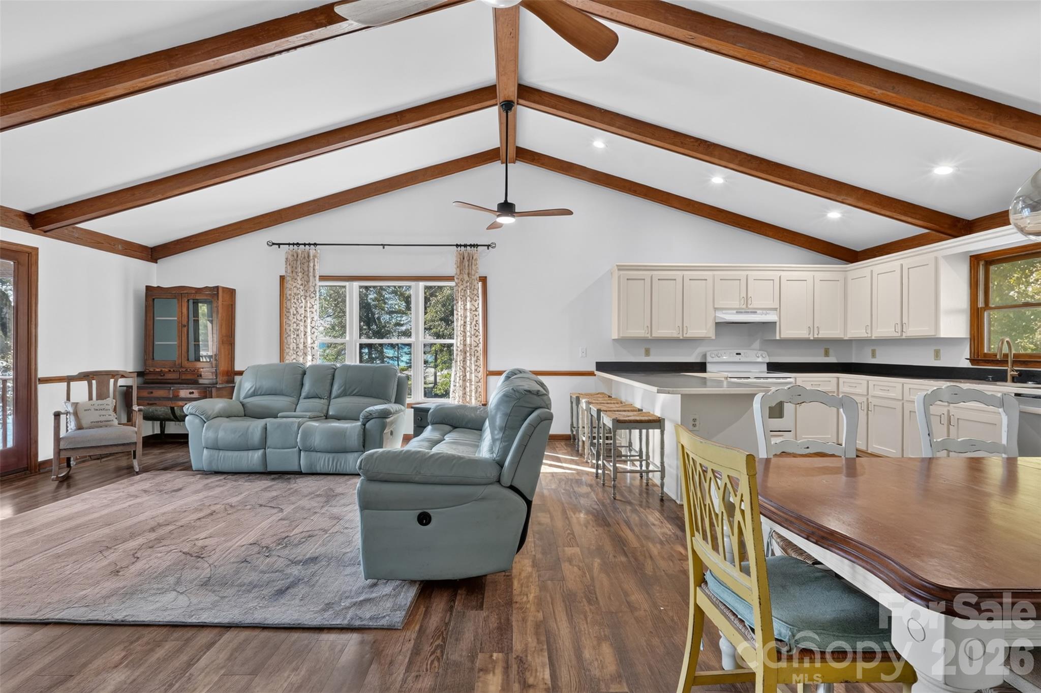 2154 Mohawk Drive