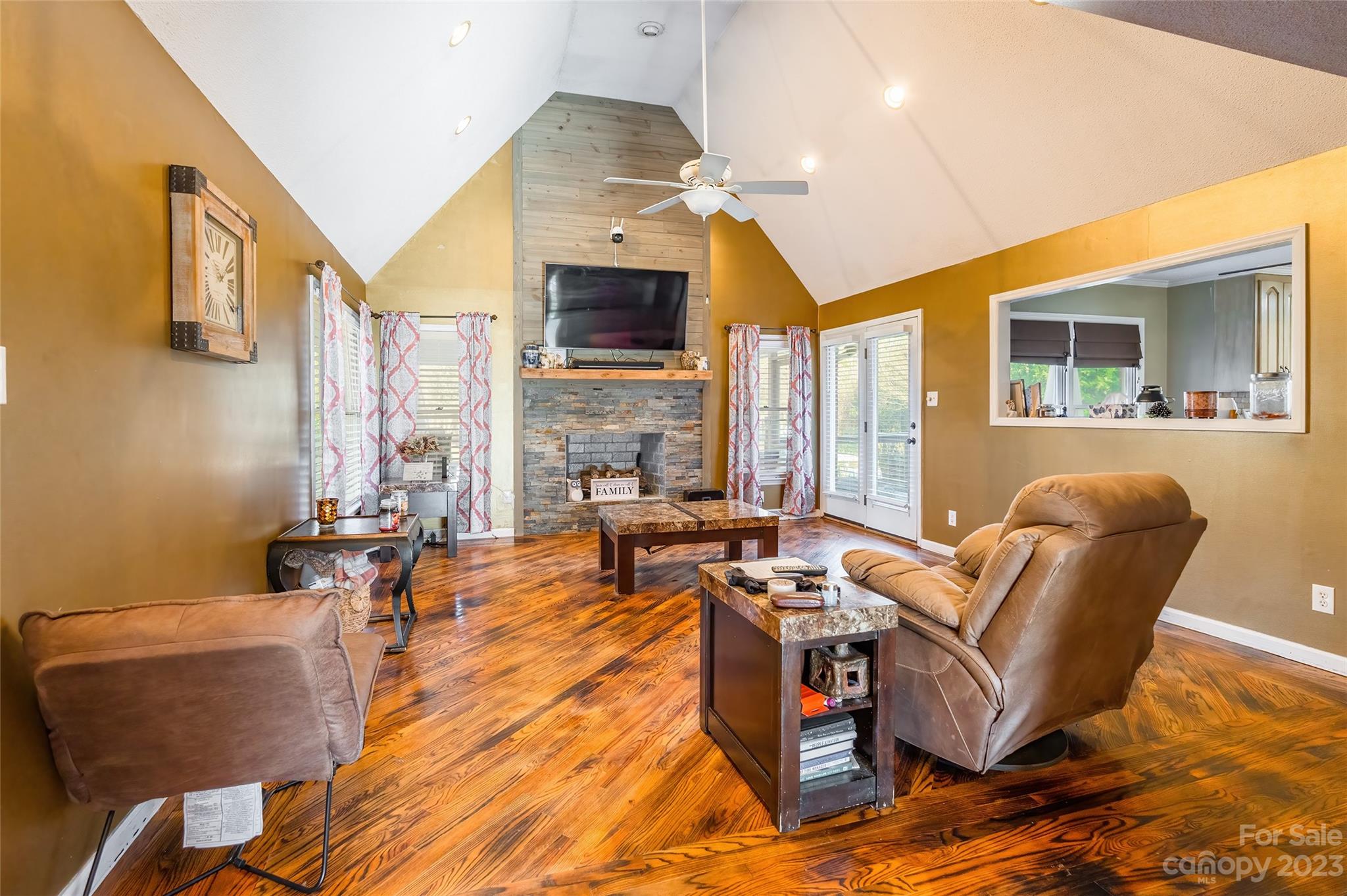 Jamestowne - Residential